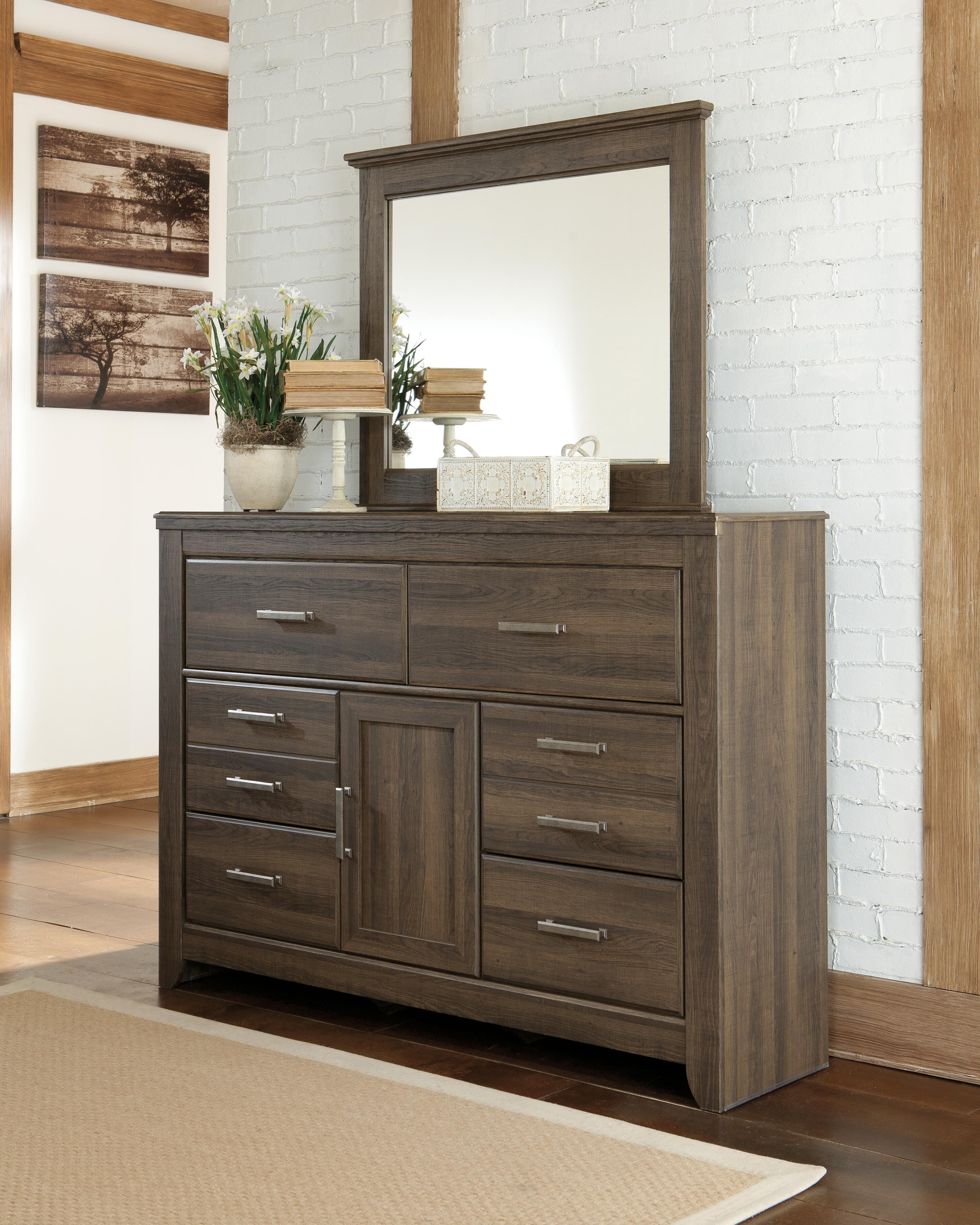 Juararo Panel Headboard with Mirrored Dresser and Chest