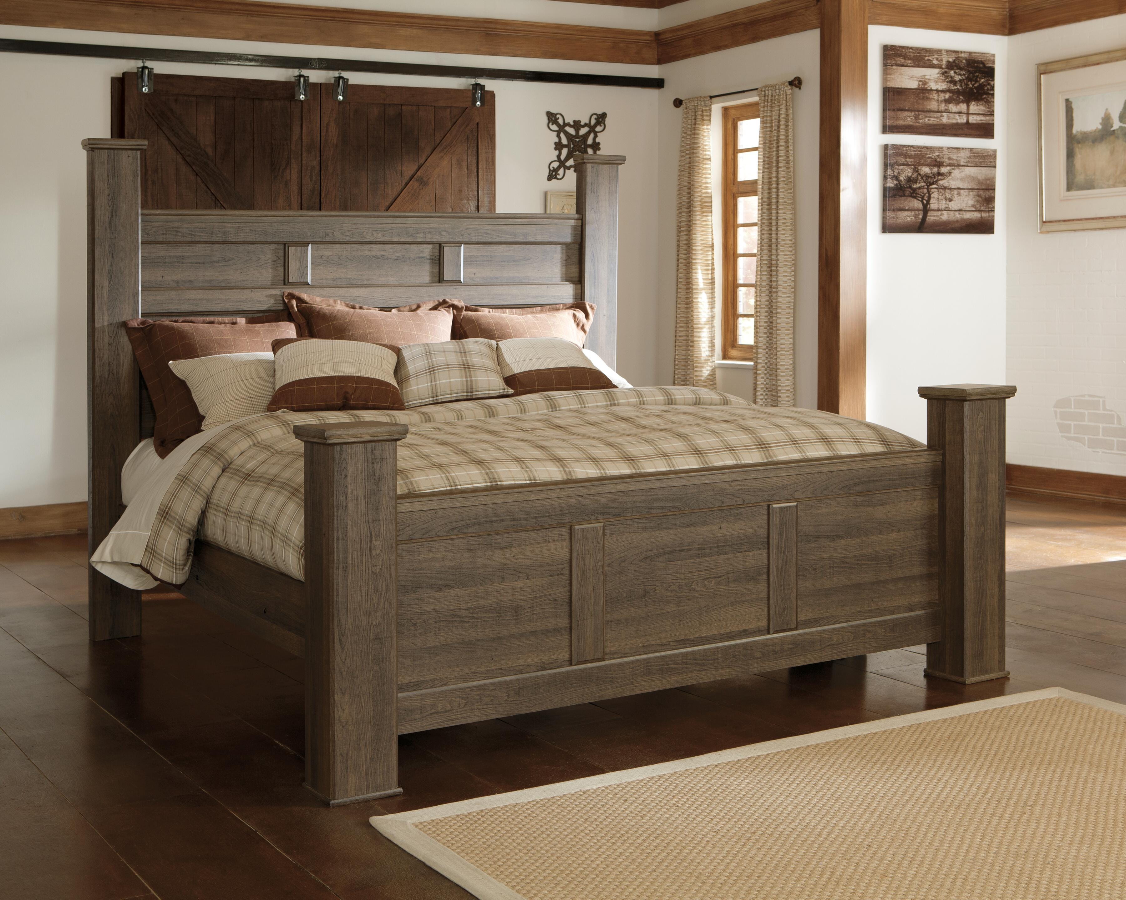 Juararo Poster Bed and Dresser