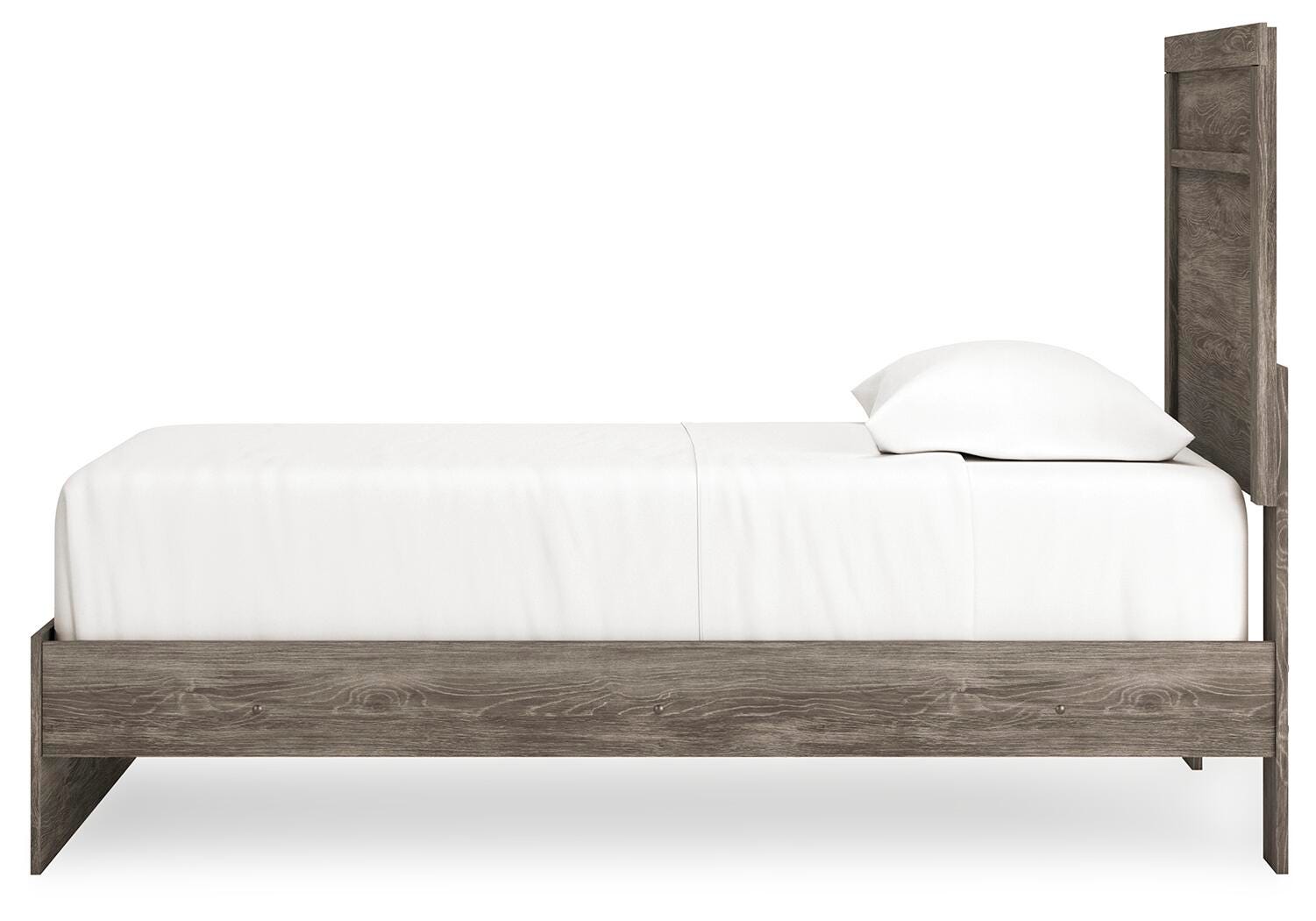 Ralinksi Panel Bed with Mirrored Dresser, Chest and Nightstand
