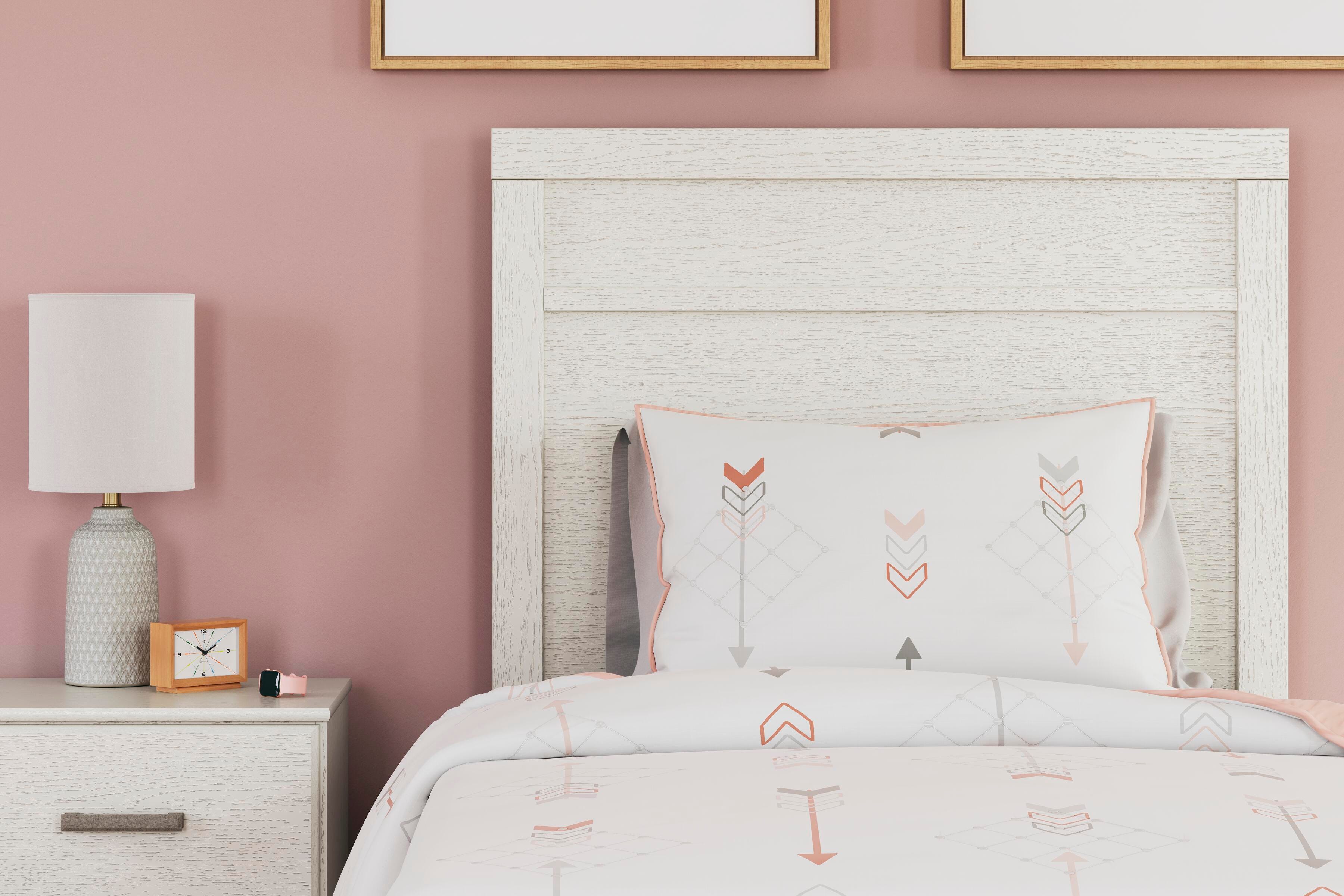 Stelsie Panel Bed