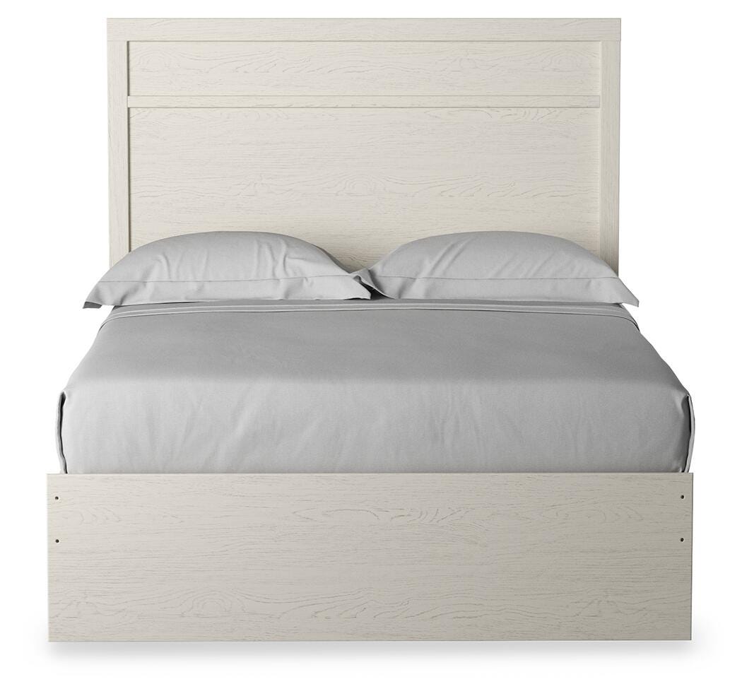 Stelsie Panel Bed with Mirrored Dresser and Nightstand