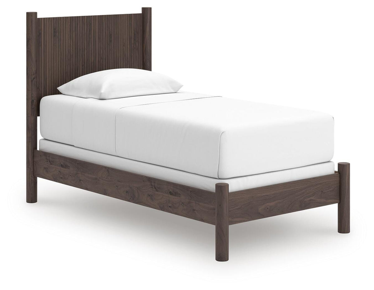 Pamytta Panel Bed