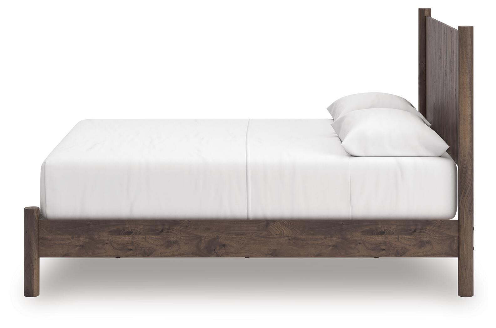Pamytta Panel Platform Bed, Dresser and Mirror