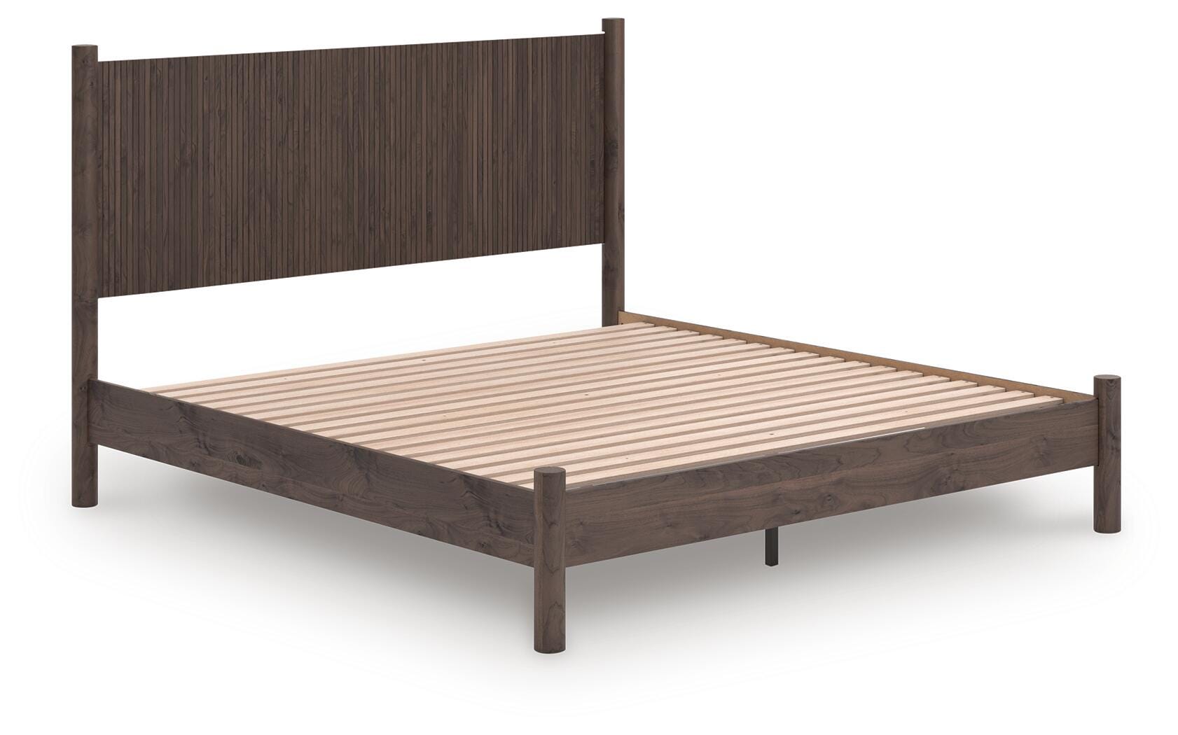 Pamytta Panel Platform Bed, Dresser and Chest