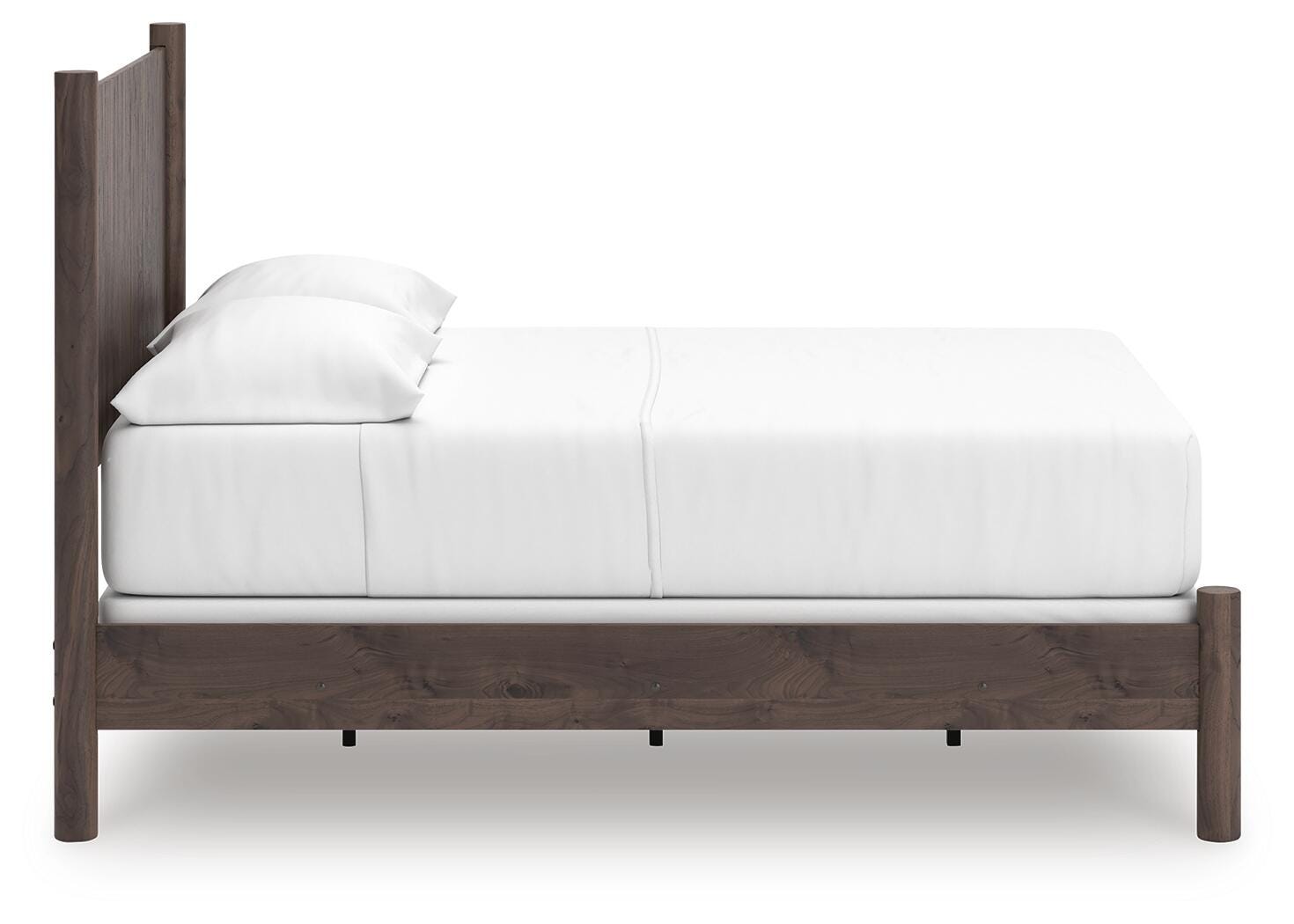 Pamytta Panel Bed, Dresser and Nightstand