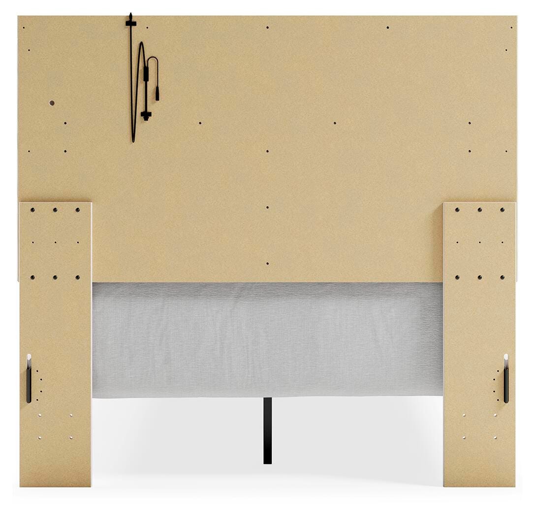Altyra Panel Bed with Mirrored Dresser and Chest