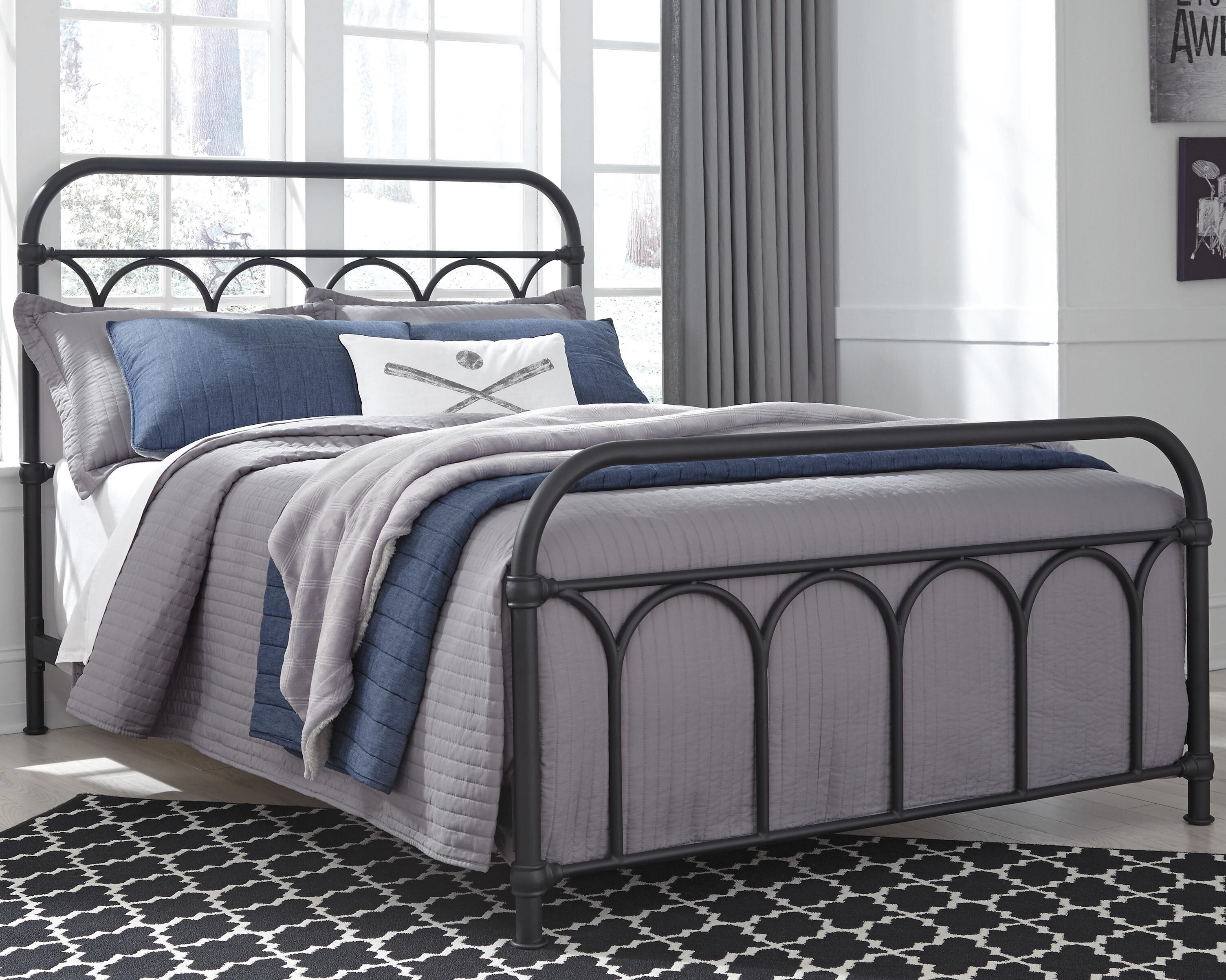 Nashburg Metal Bed