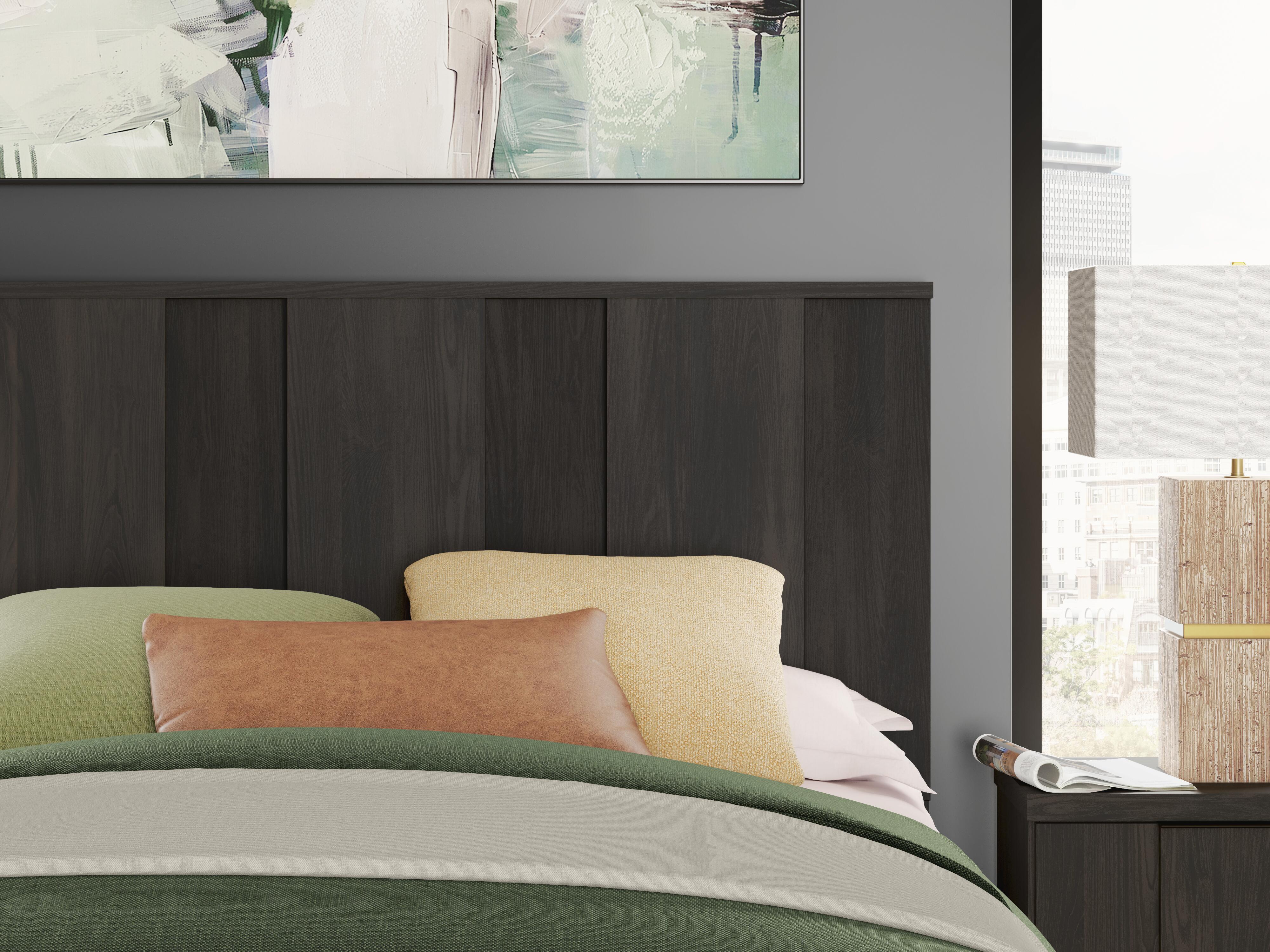 Shaehartin Panel Bed