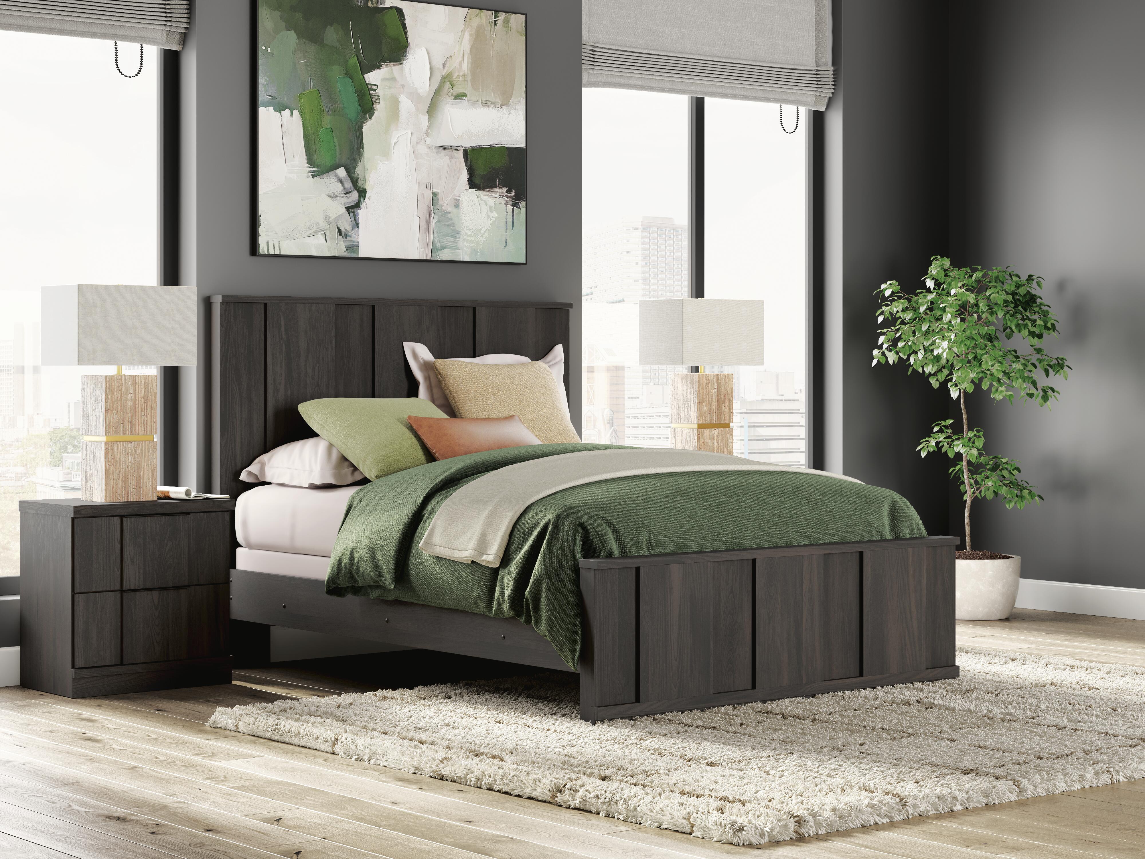 Shaehartin Panel Bed