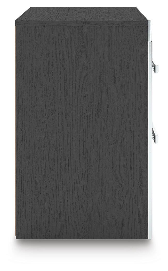 Zuraleus Upholstered Bed, 2 Chests and 2 Nightstands
