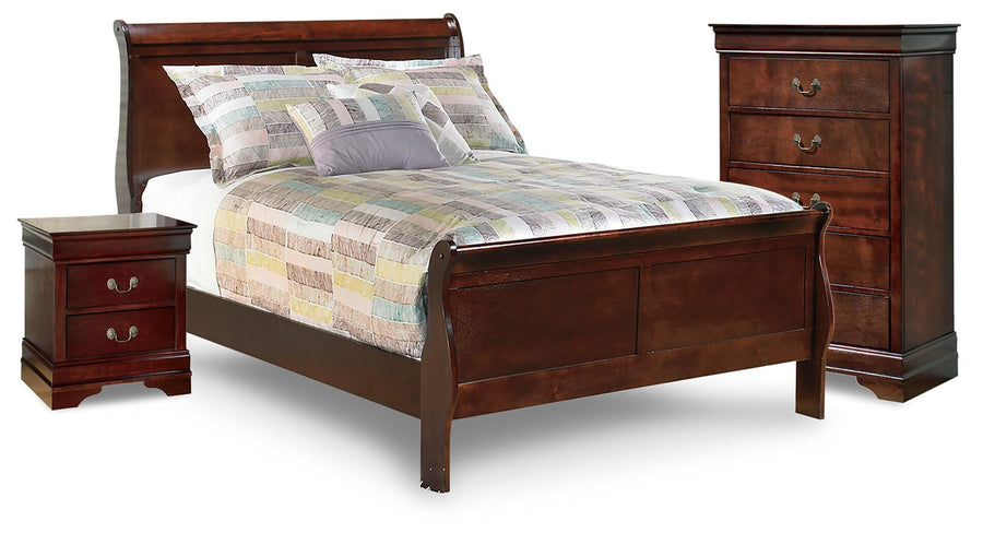 Alisdair Sleigh Bed, Chest and Nightstand