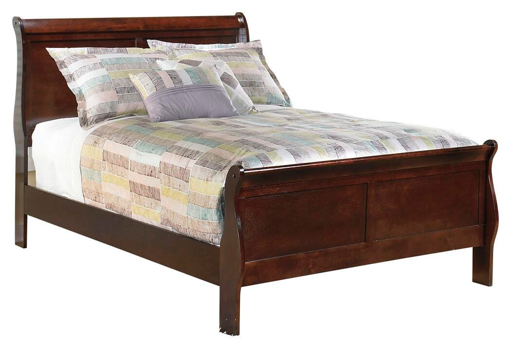 Alisdair Sleigh Bed with Mirrored Dresser and Chest