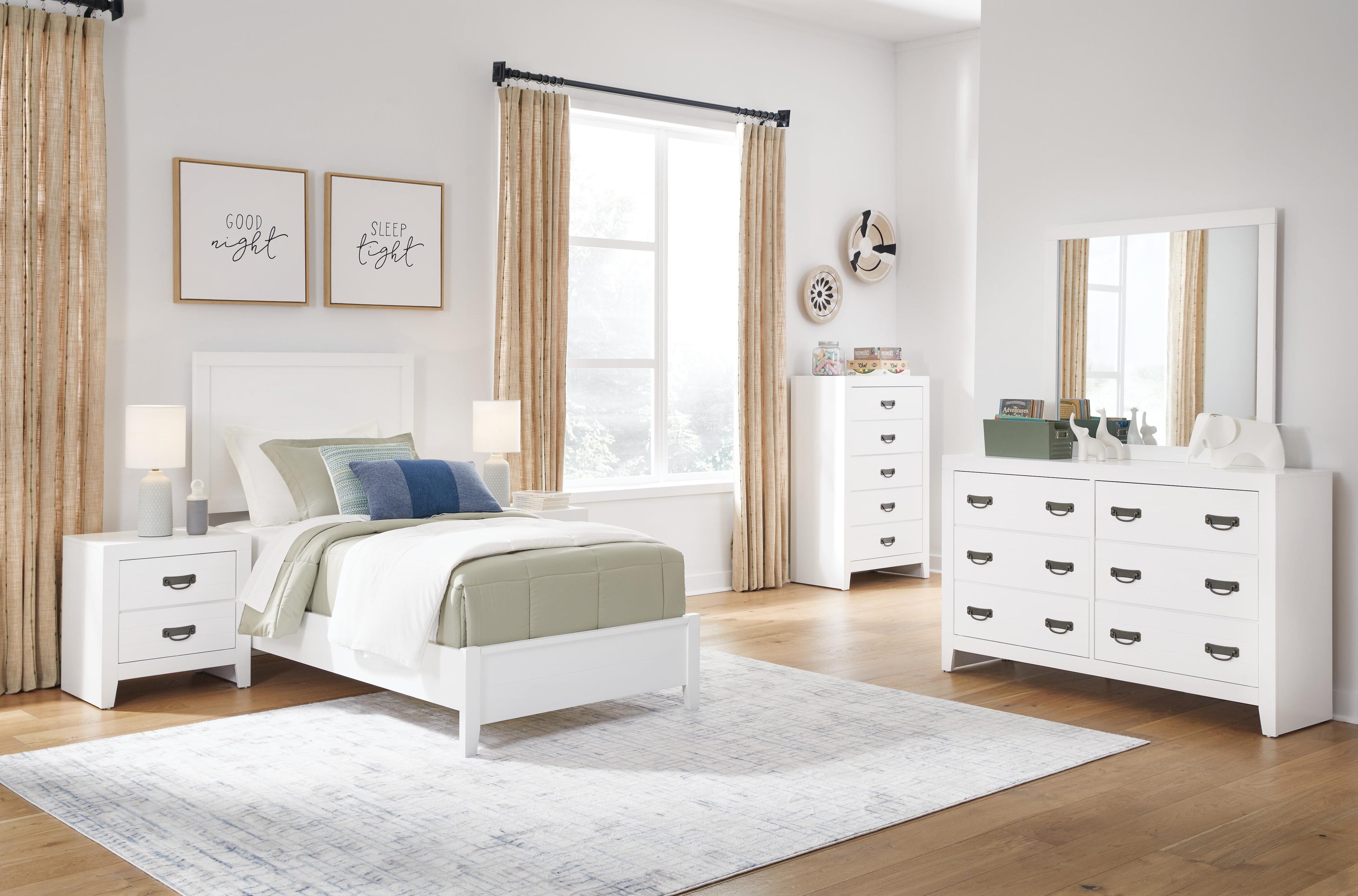 Binterglen Panel Bed