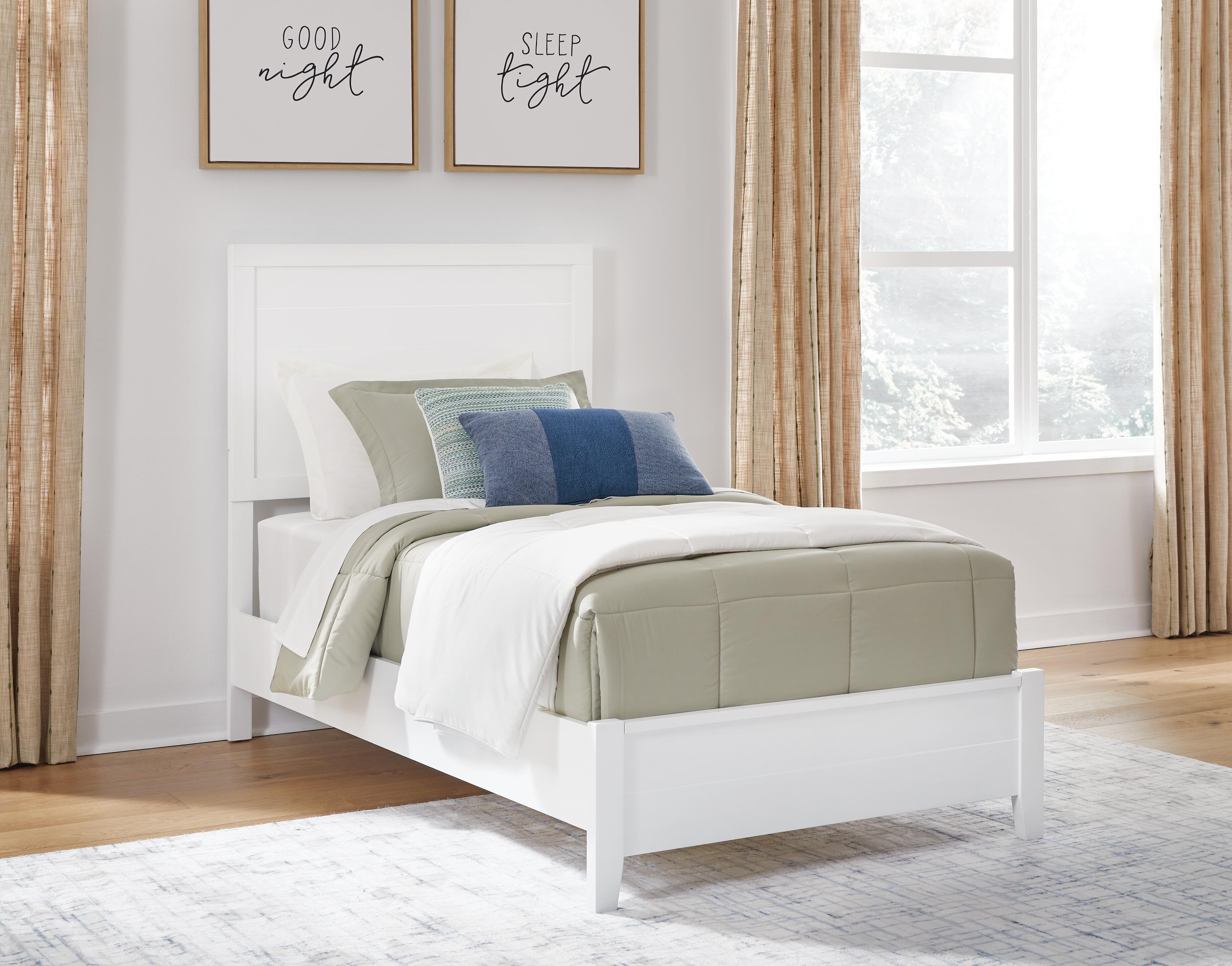 Binterglen Panel Bed