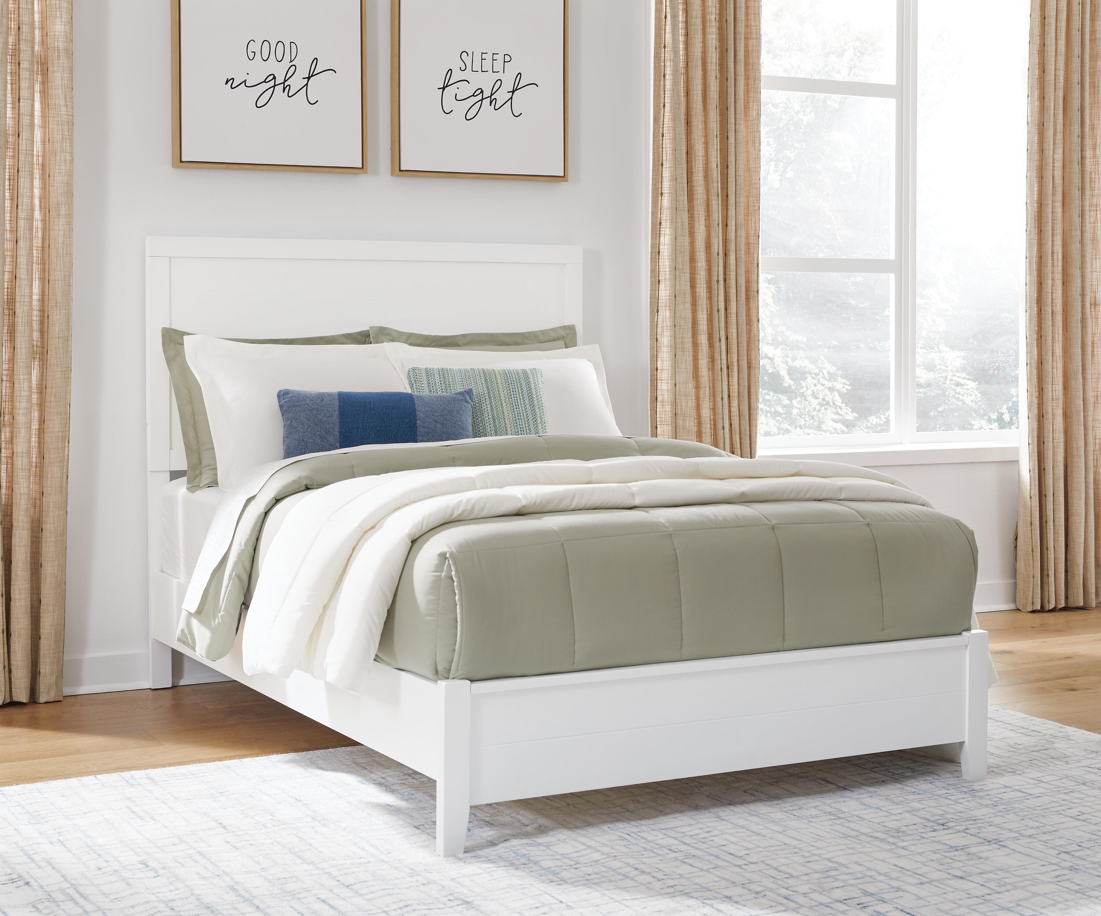 Binterglen Panel Bed with Mirrored Dresser
