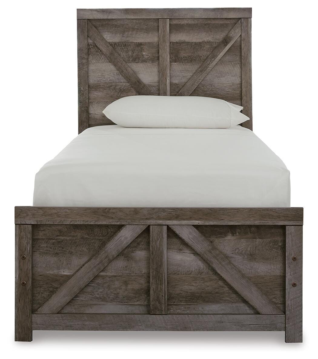 Wynnlow Panel Bed