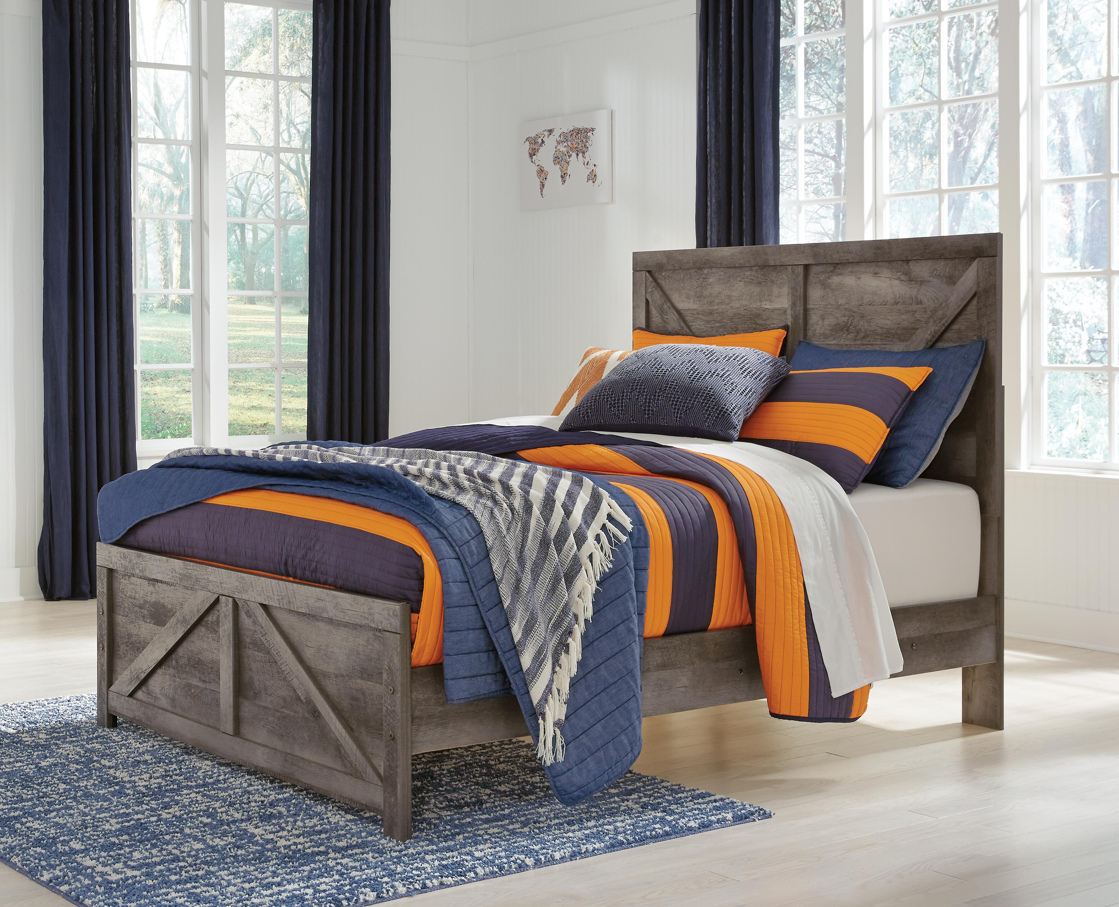 Wynnlow Panel Bed, Dresser and Mirror