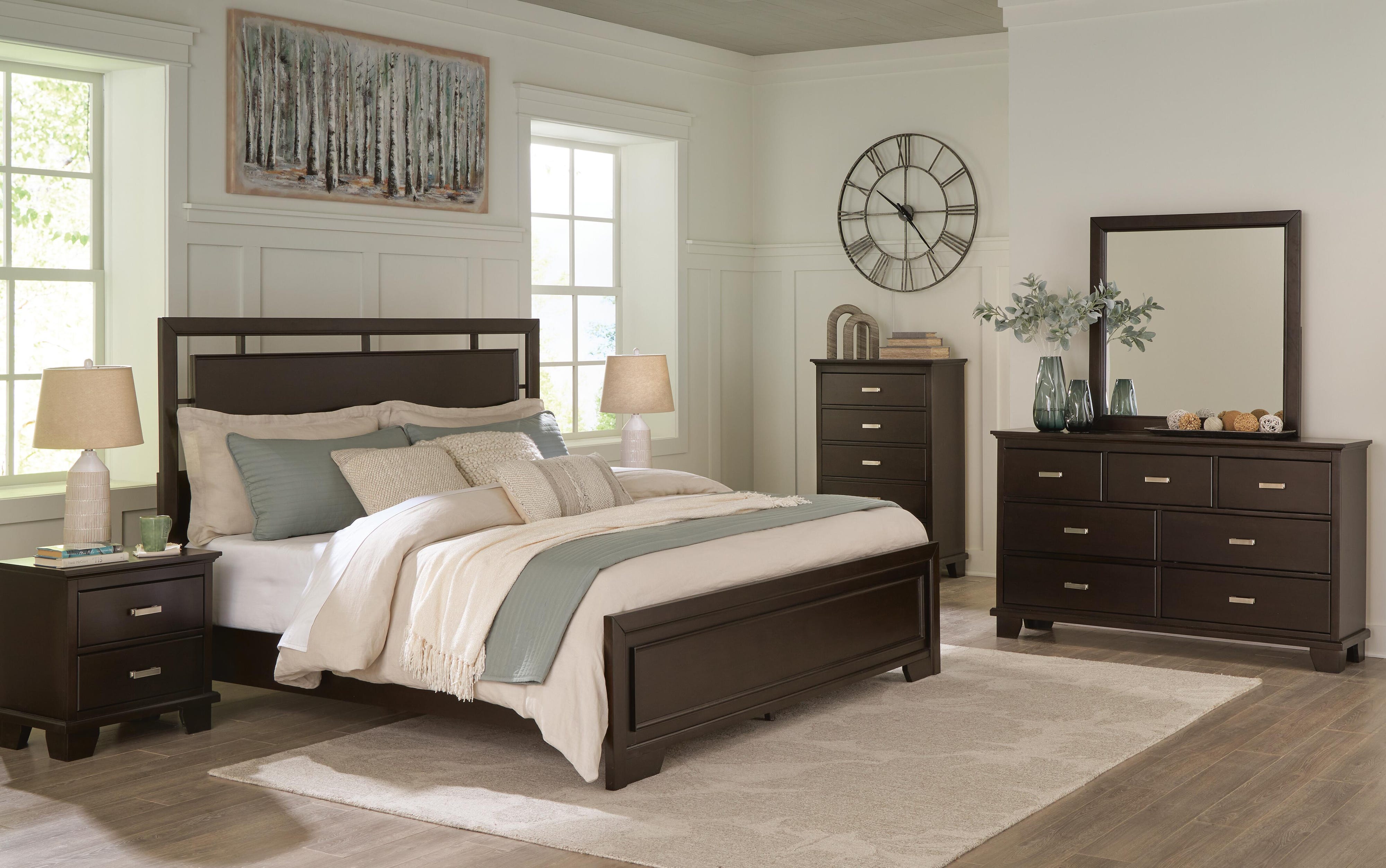 Covetown Panel Bed with Mirrored Dresser and Nightstand