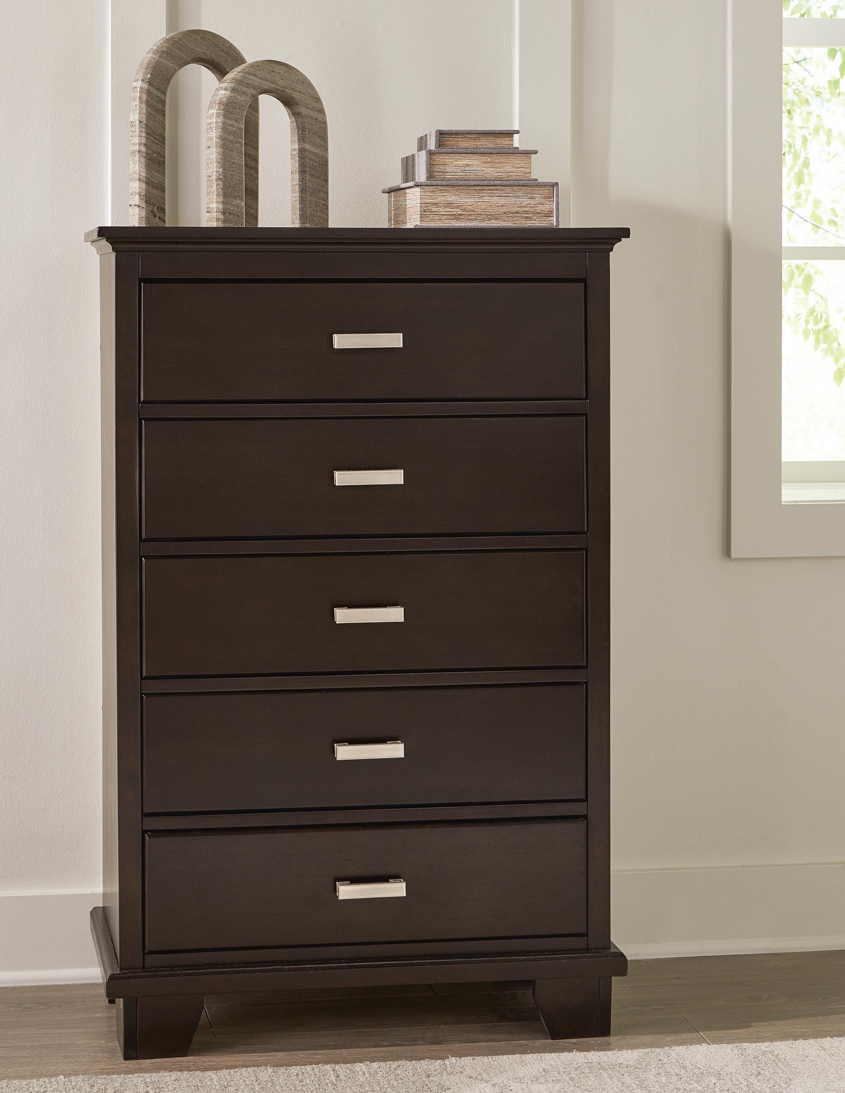 Covetown Panel Bed, Chest and Nightstand
