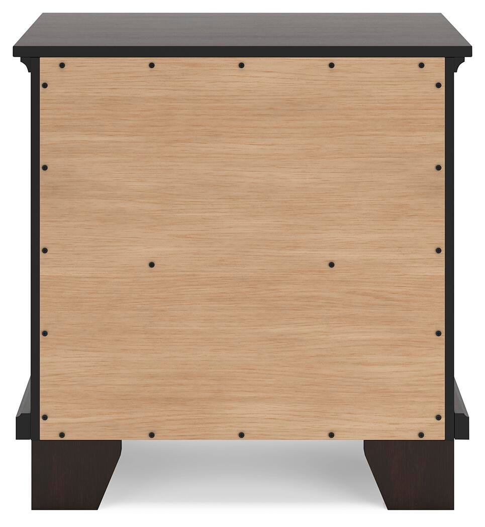 Covetown Panel Bed and Nightstand