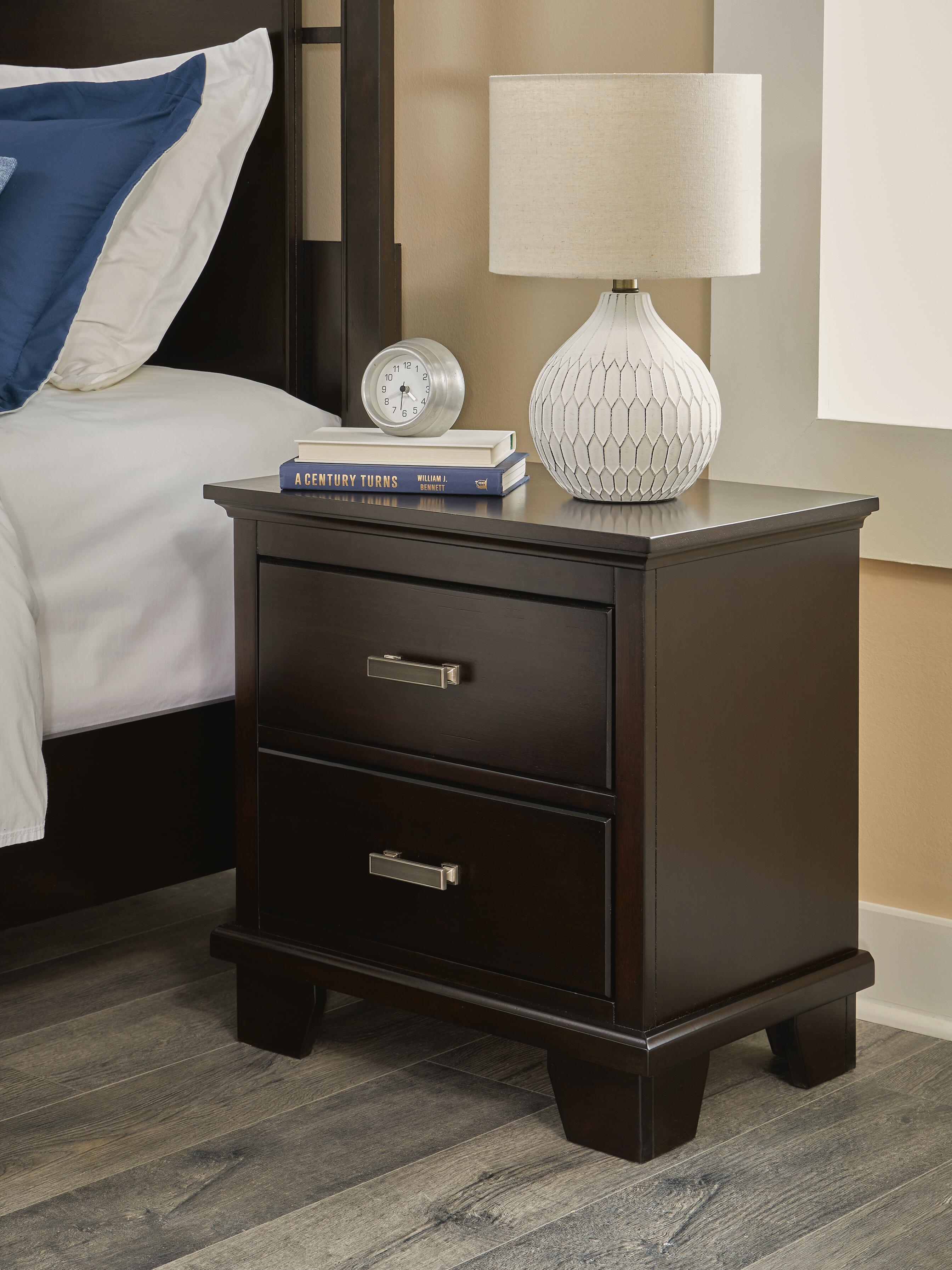 Covetown Panel Bed with Dresser and Nightstand