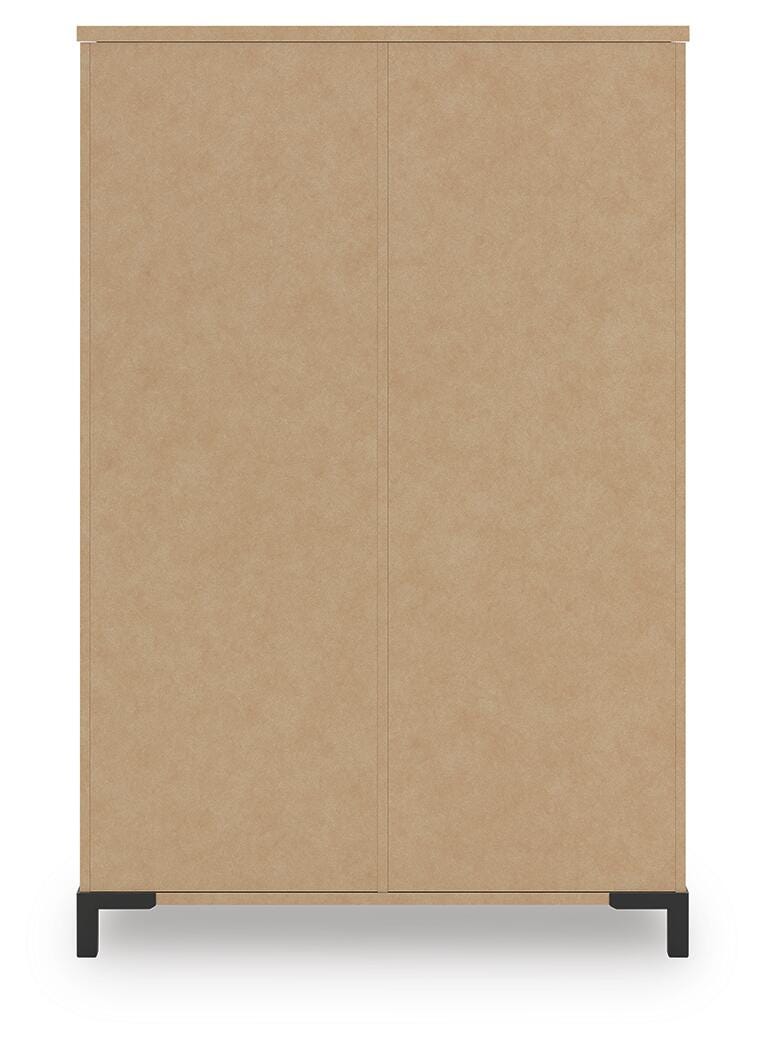 Frandern Panel Bed, Dresser, Mirror, Chest and 2 Nightstands