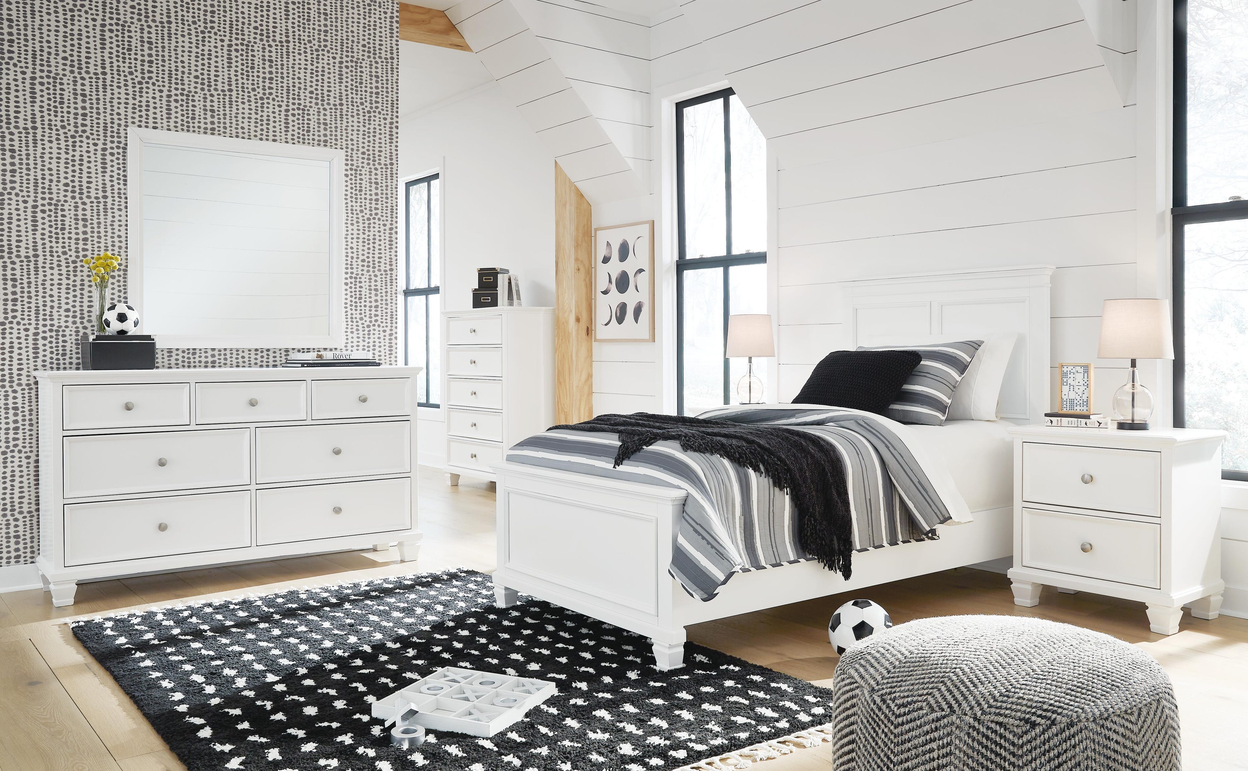 Fortman Panel Bed with Mirrored Dresser, Chest and 2 Nightstands