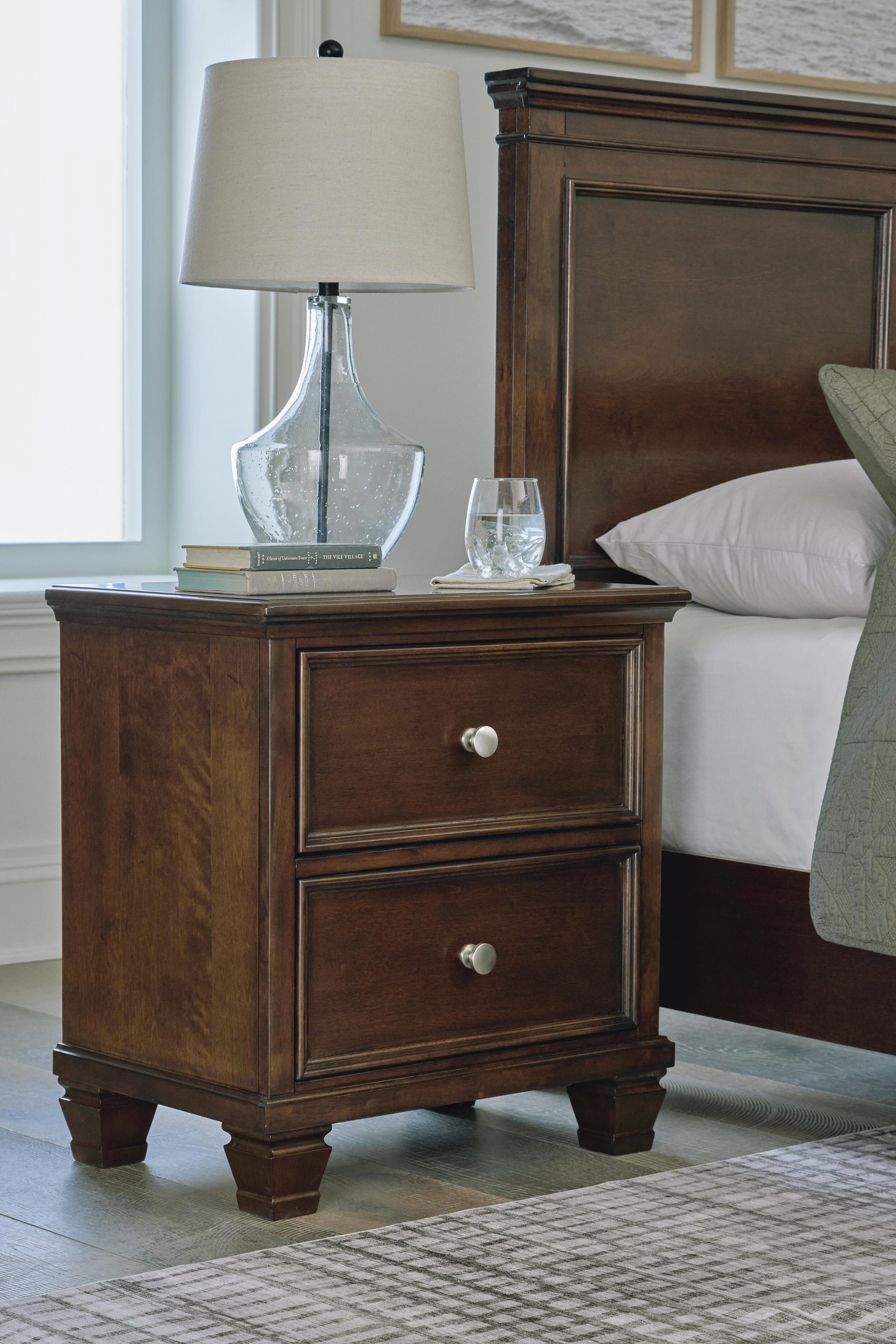 Danabrin Panel Bed with Mirrored Dresser and 2 Nightstands