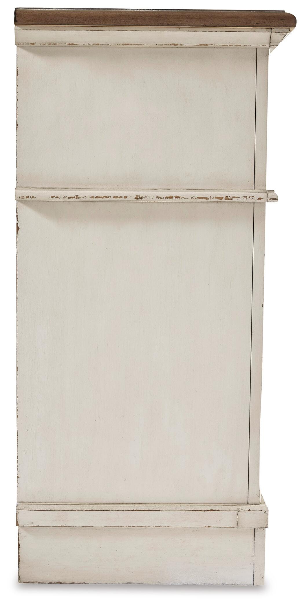 Realyn Panel Bed, Dresser and 2 Nightstands
