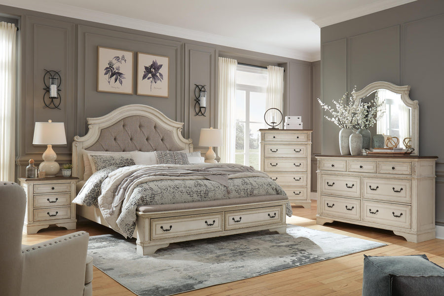 Realyn Upholstered Bed with 2 Nightstands