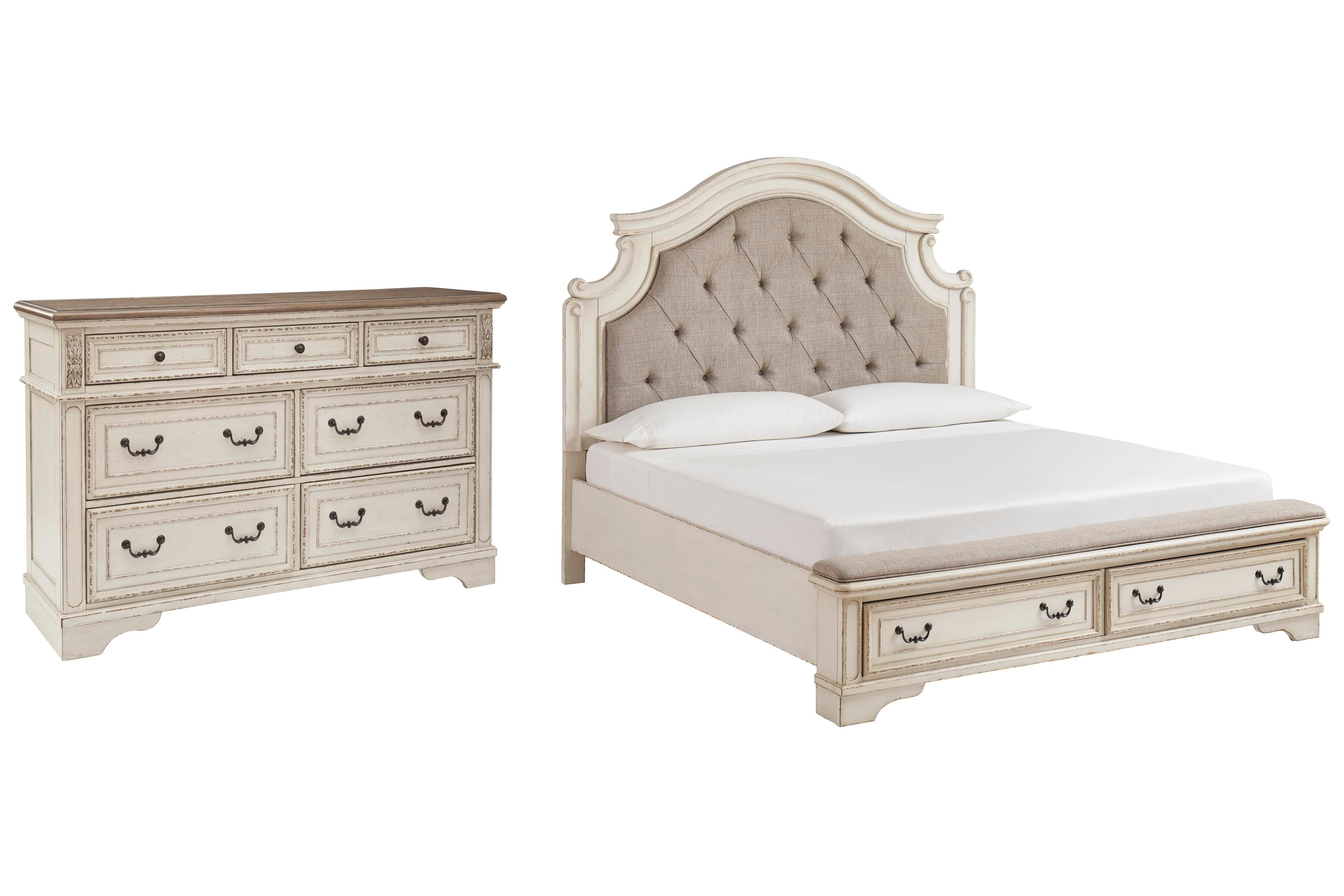 Realyn Sleigh Bed with Dresser