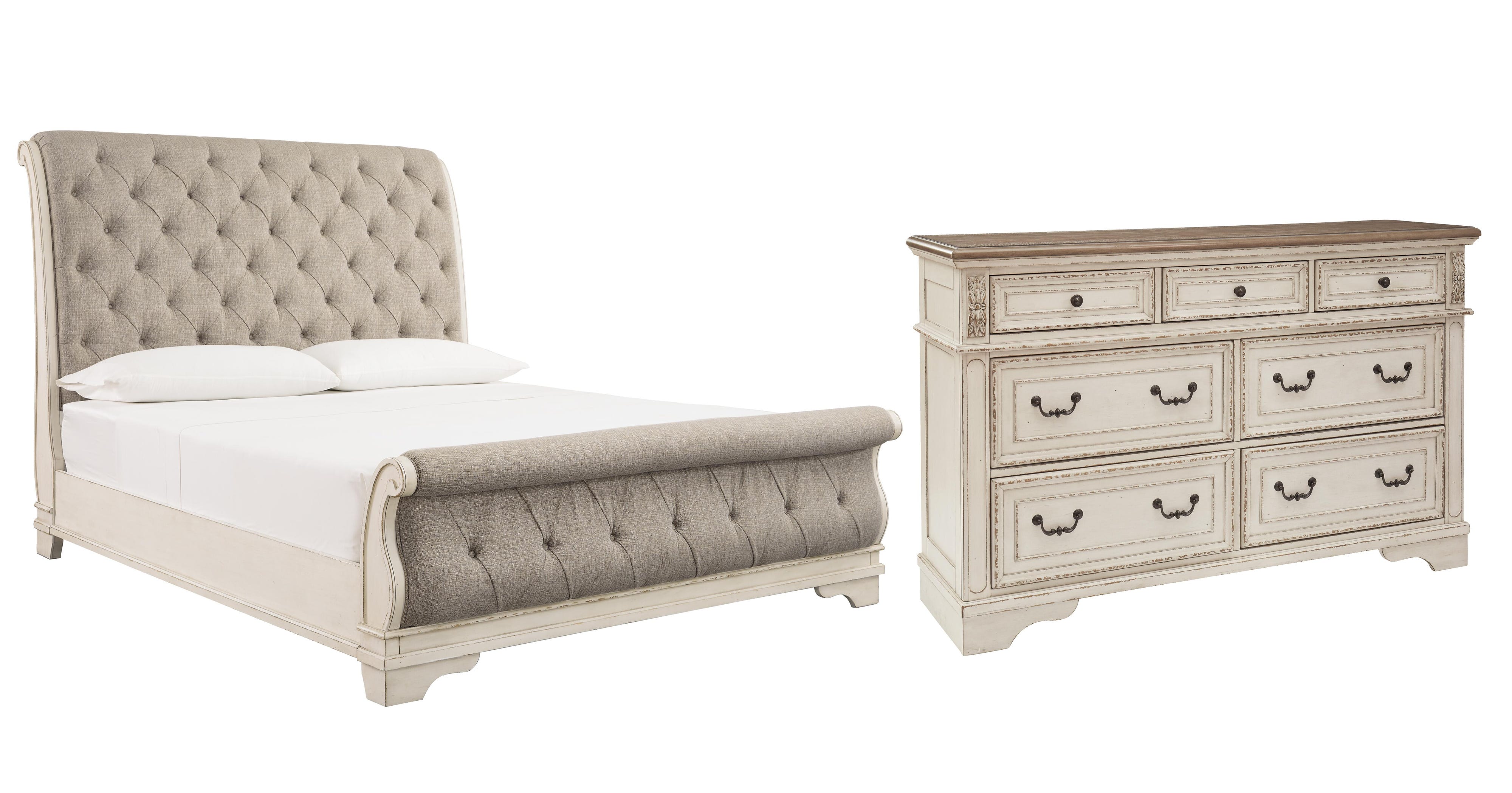 Realyn Sleigh Bed with Dresser