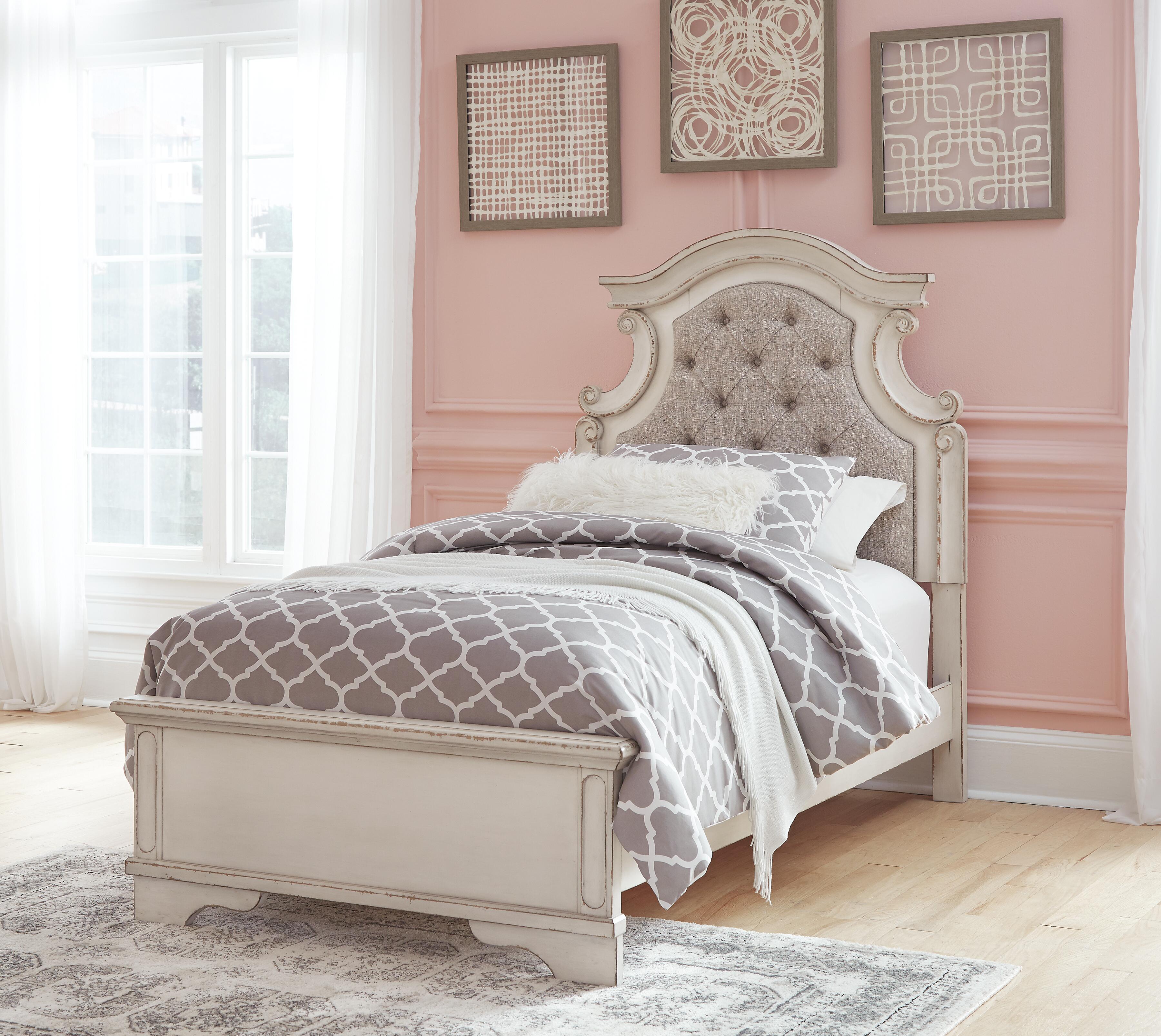 Realyn Panel Bed, Chest and Nightstand