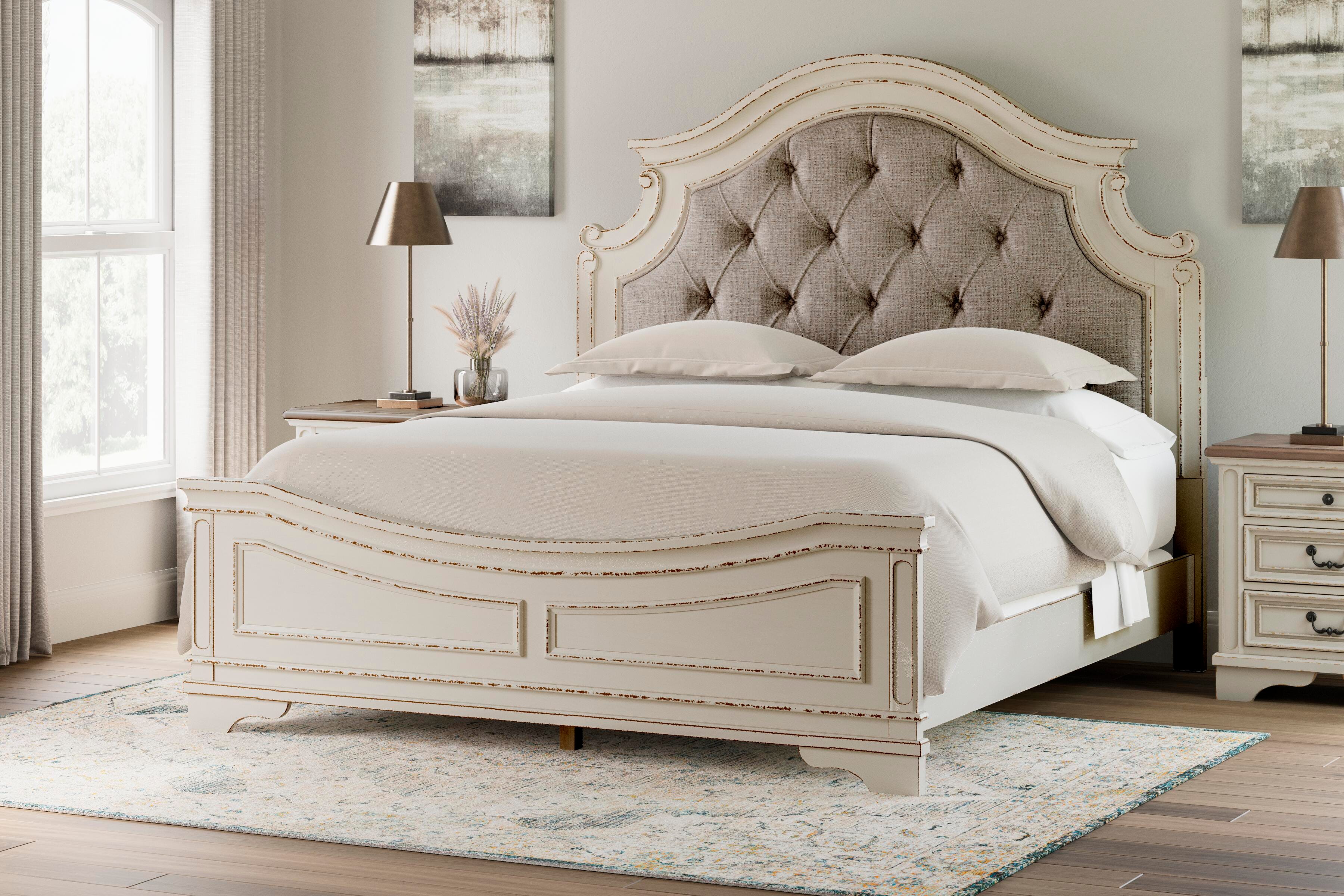 Realyn Panel Bed, Dresser and 2 Nightstands