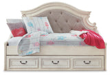 Realyn Day Bed