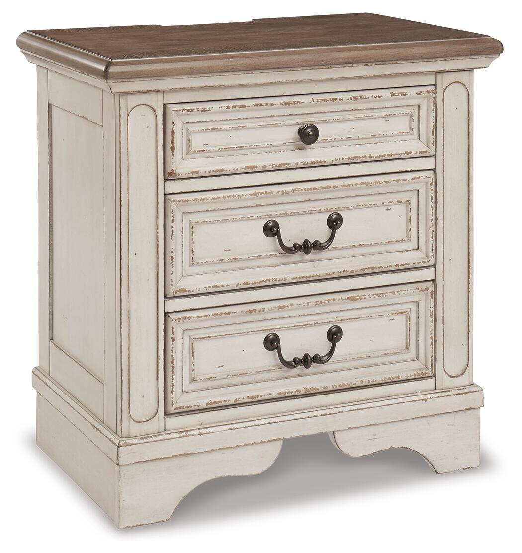 Realyn Panel Bed, Dresser and Nightstand