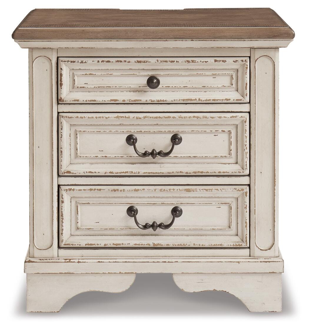 Realyn Upholstered Panel Bed, Dresser and 2 Nightstands