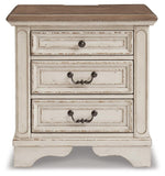 Realyn Panel Bed, Dresser, Mirror and 2 Nightstands