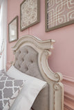 Realyn Panel Bed
