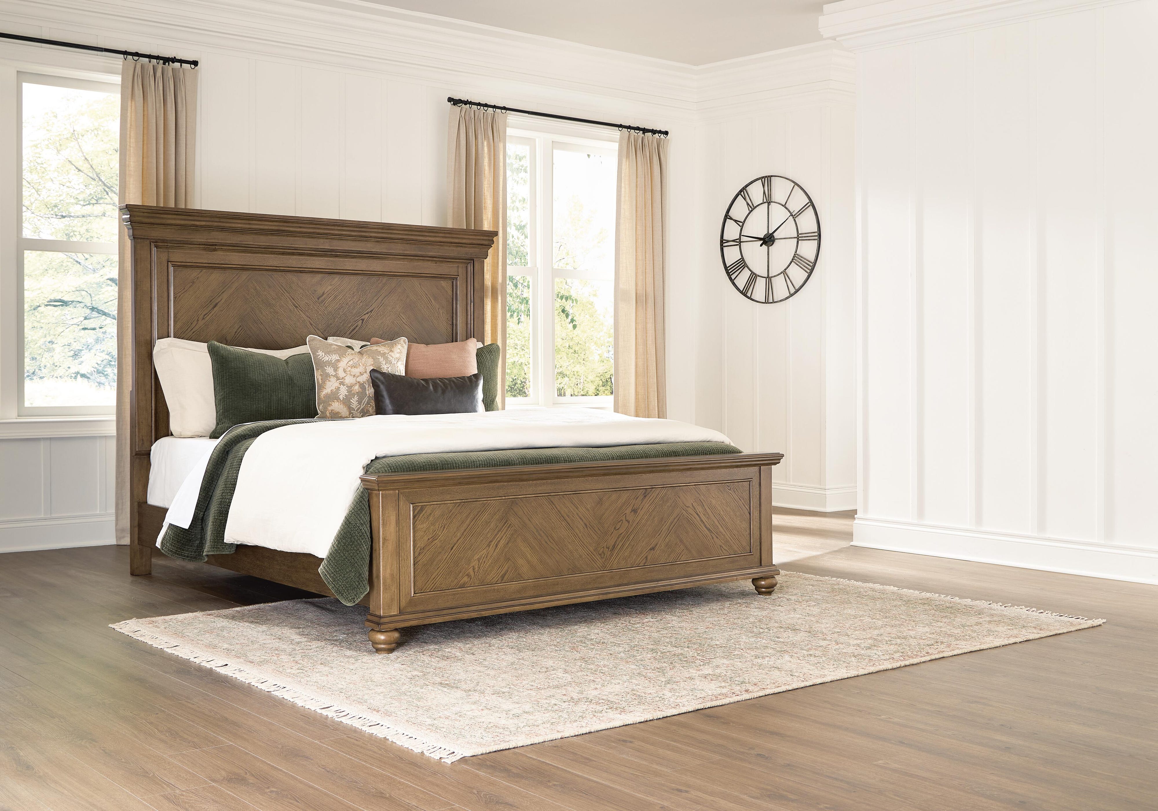 Karallin Panel Bed