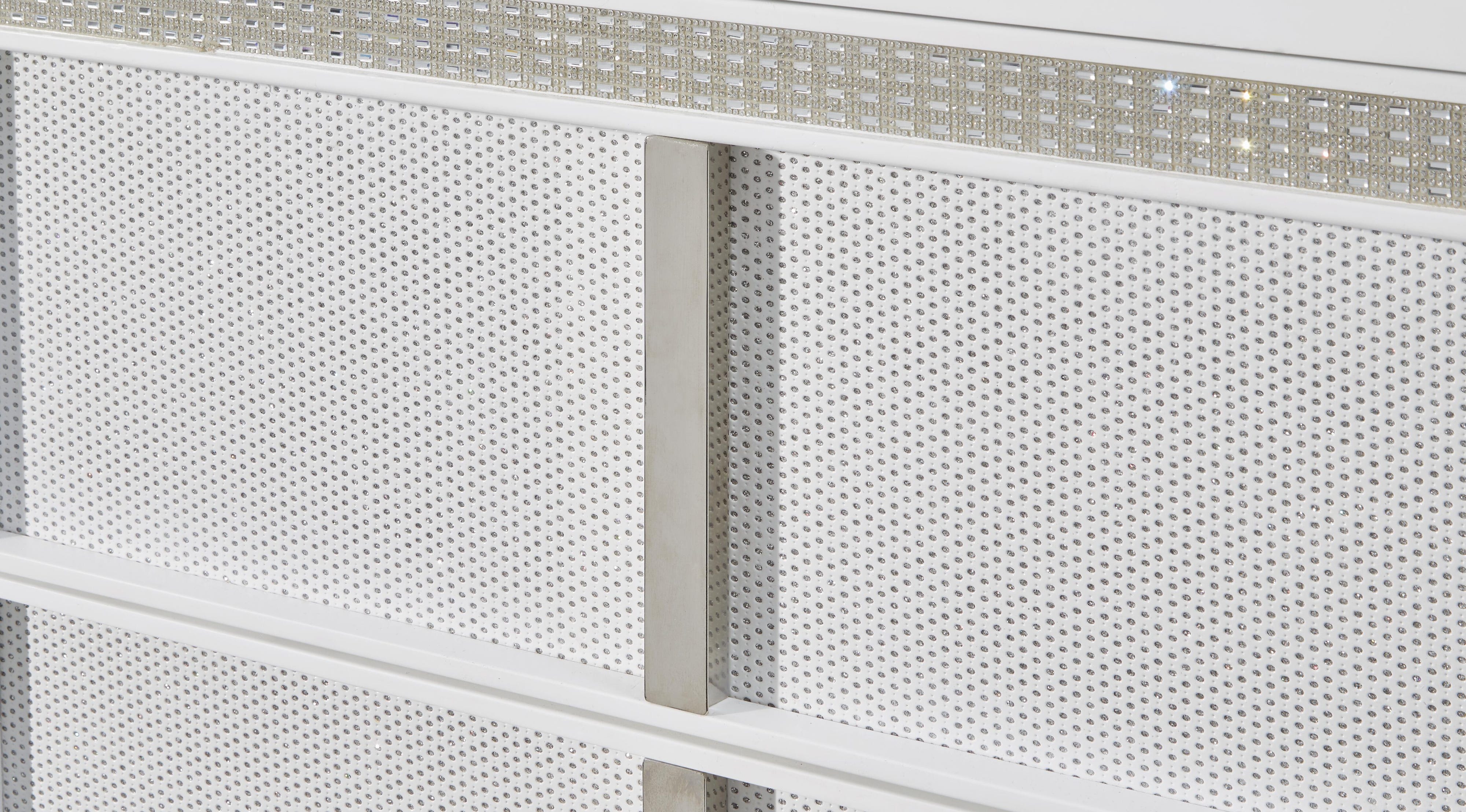 Chalanna Chest of Drawers