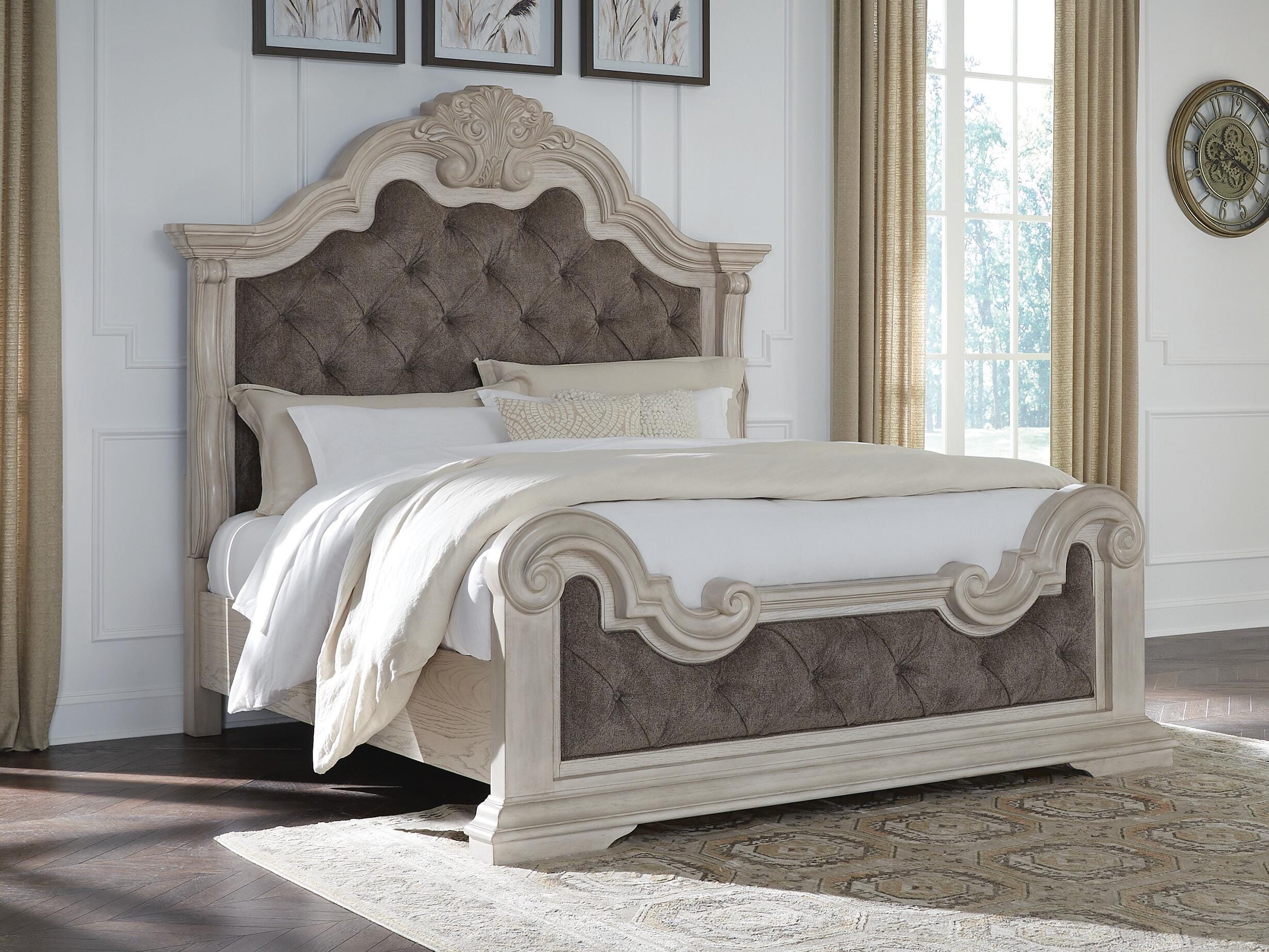 Bruchandi Upholstered Panel Bed