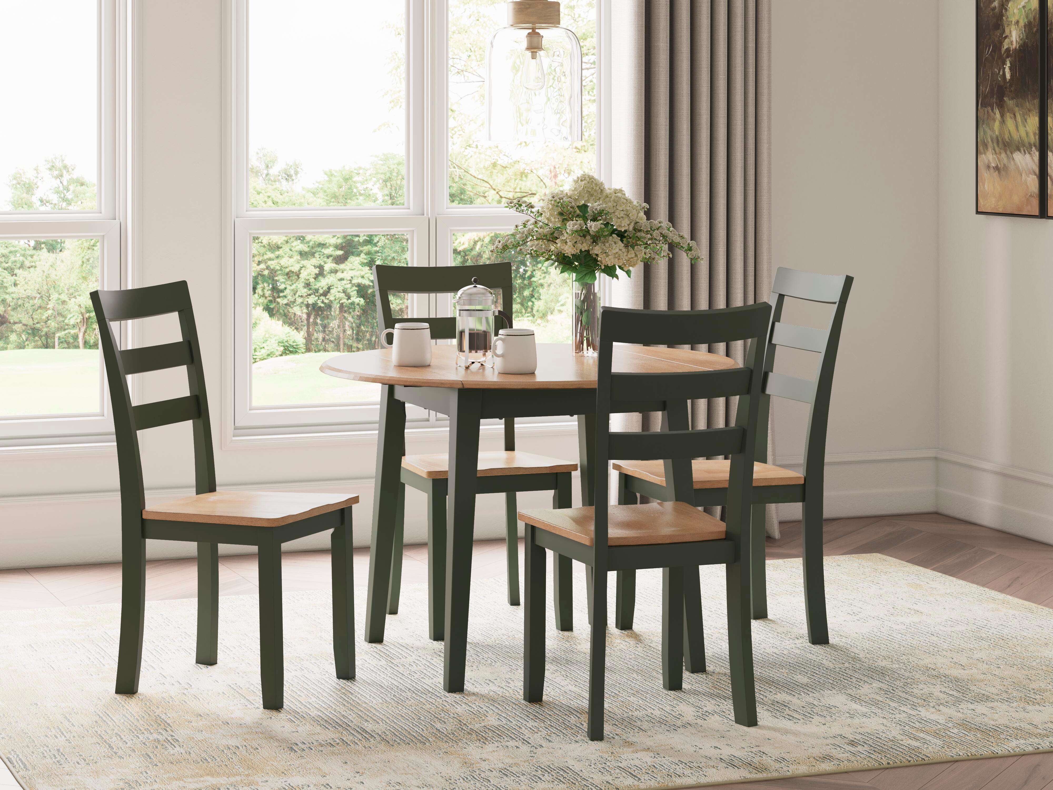 Gesthaven Extendable Dining Table and 4 Chairs