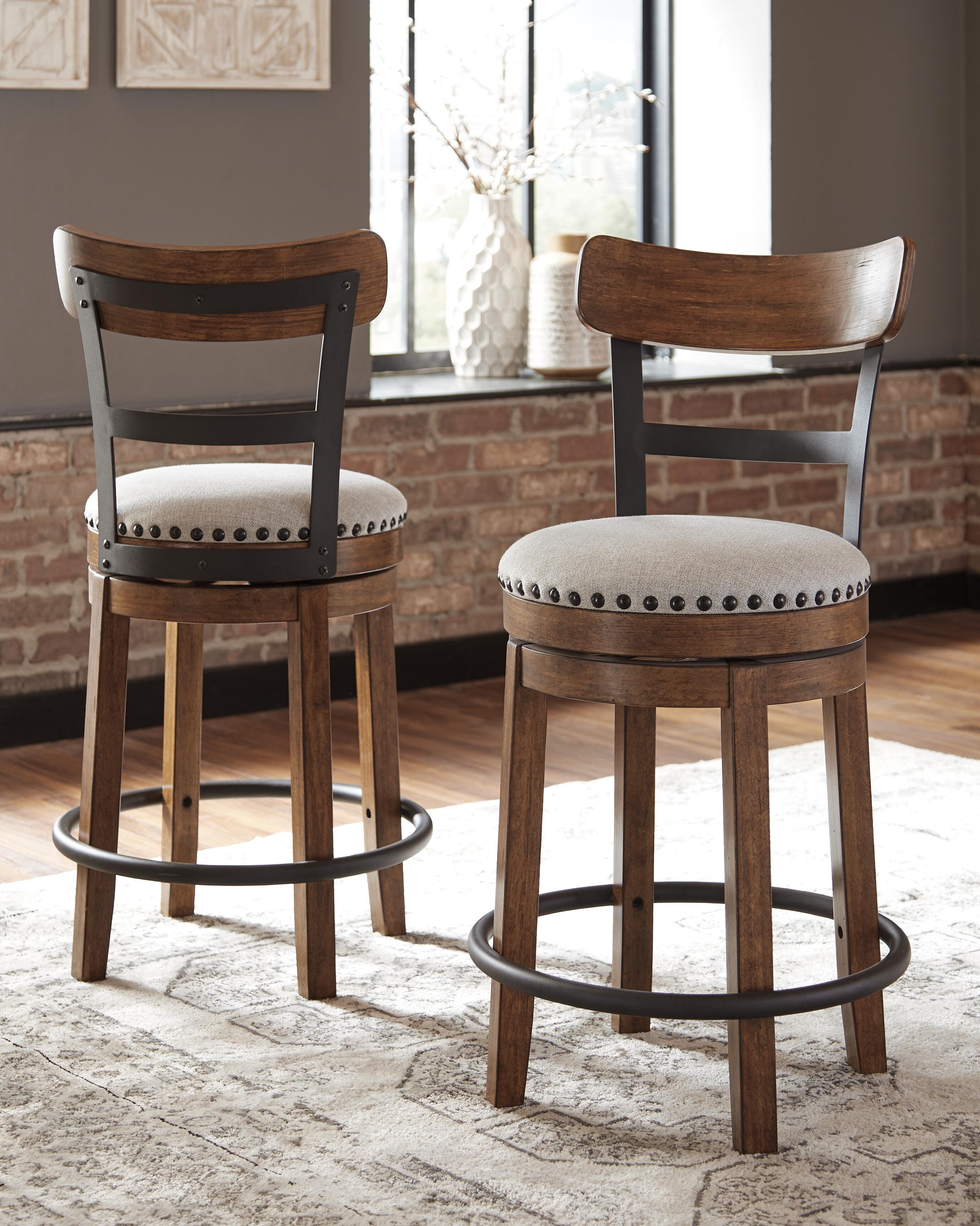 Valebeck Counter Height Dining Table and 4 Bar Stools Set