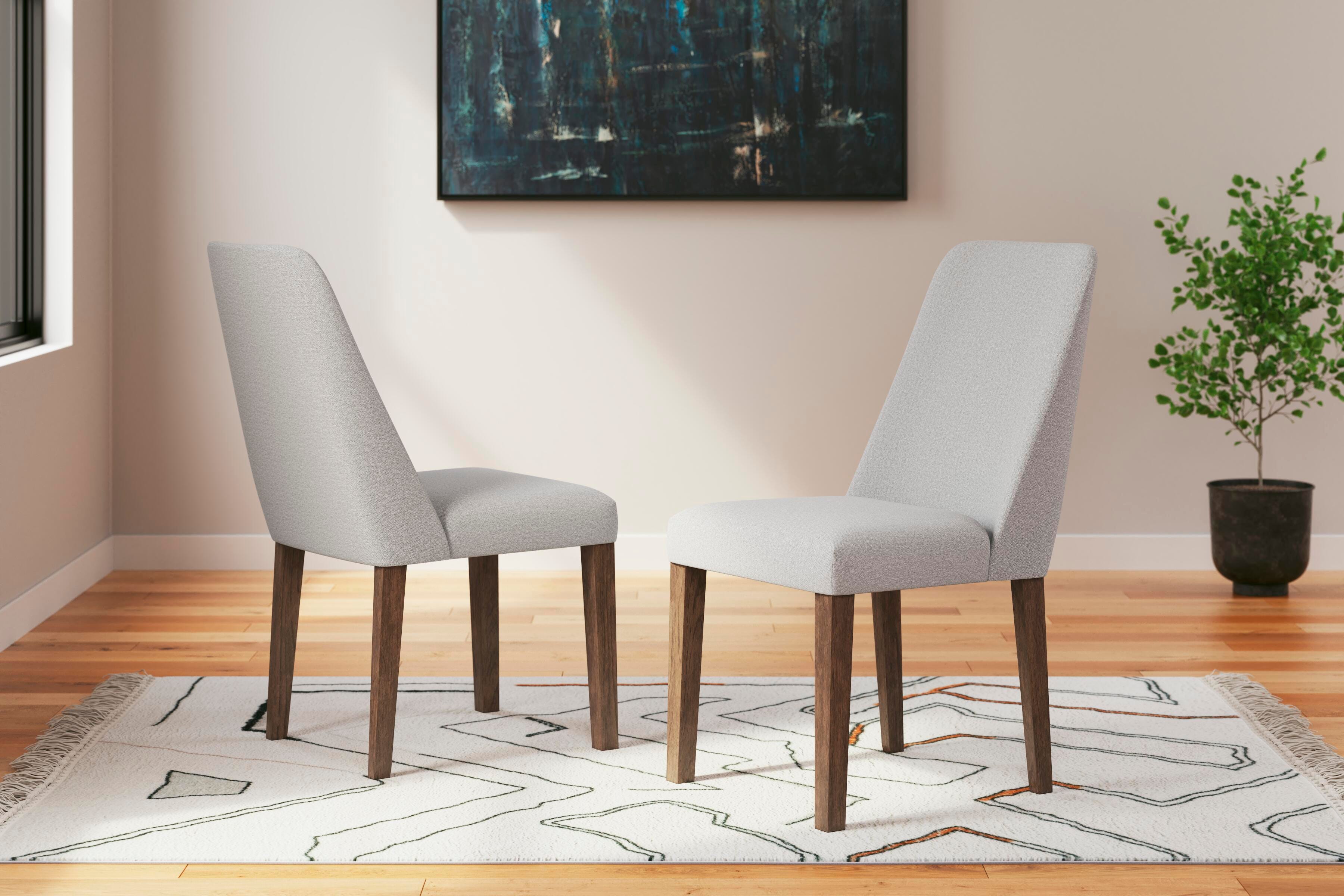 Lyncott Extension Dining Table and 6 Chairs