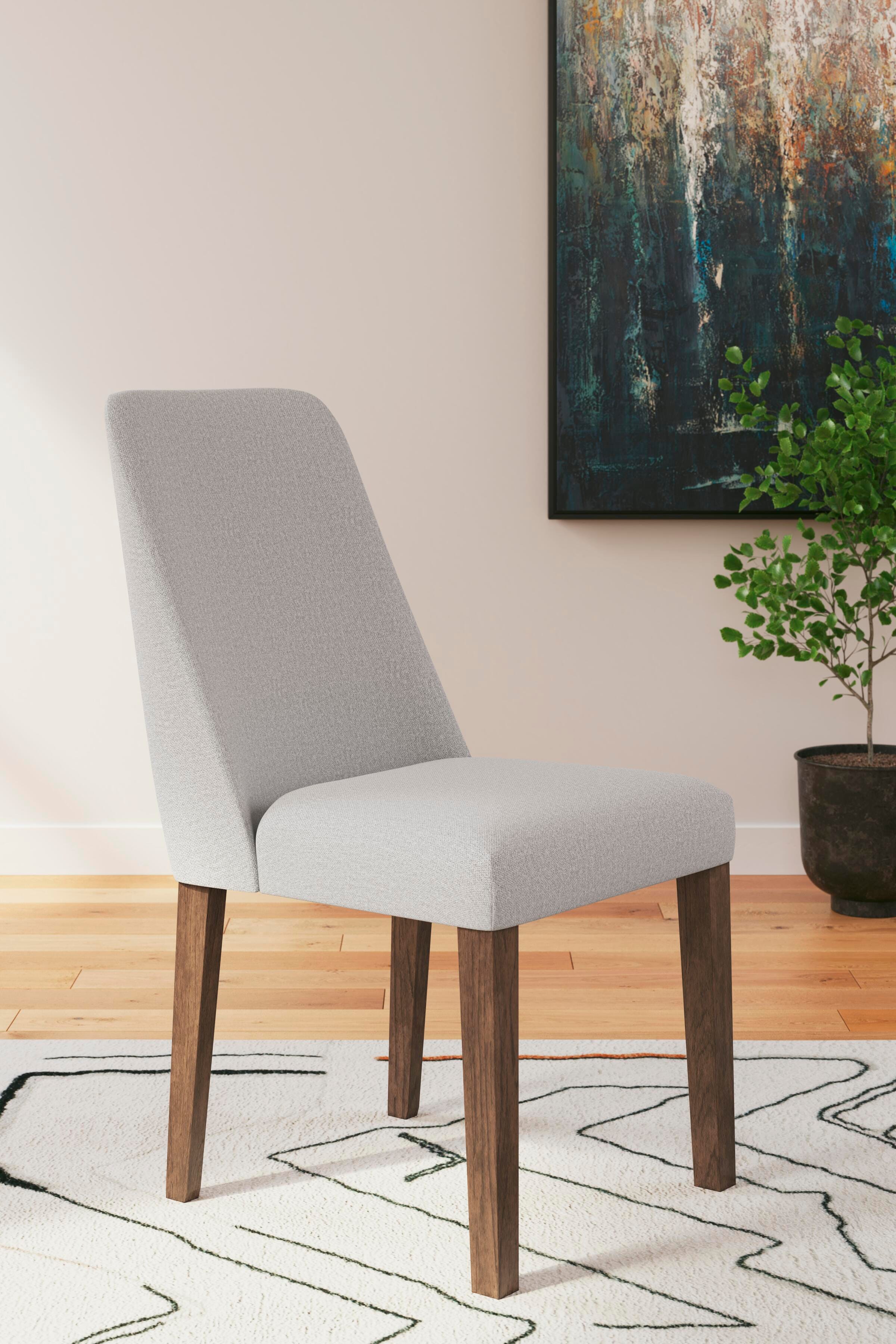 Lyncott Extension Dining Table and 4 Chairs