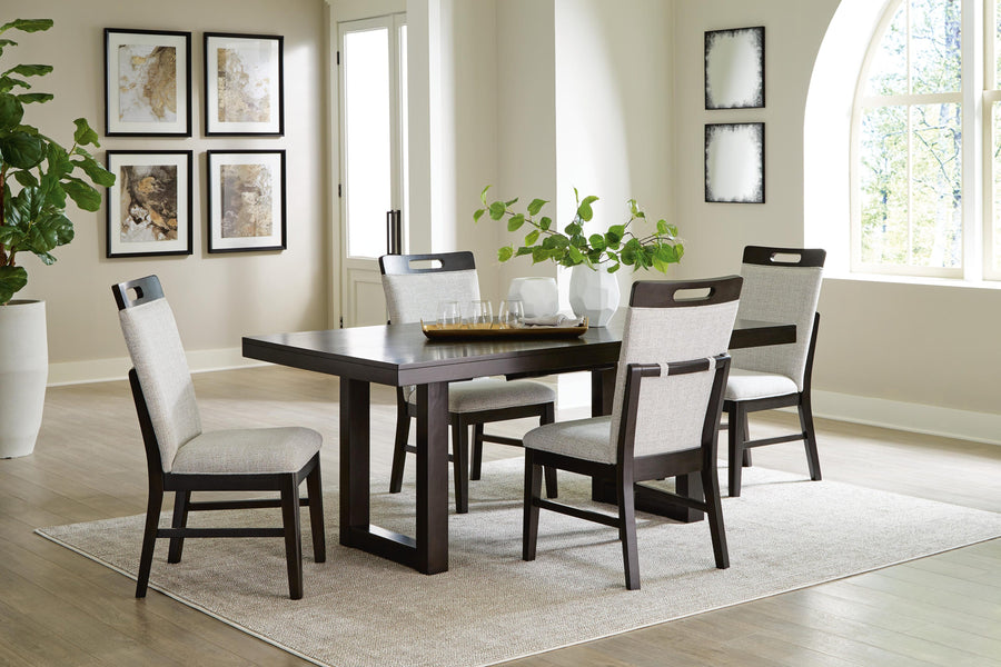 Neymorton Extendable Dining Table and 4 Chairs