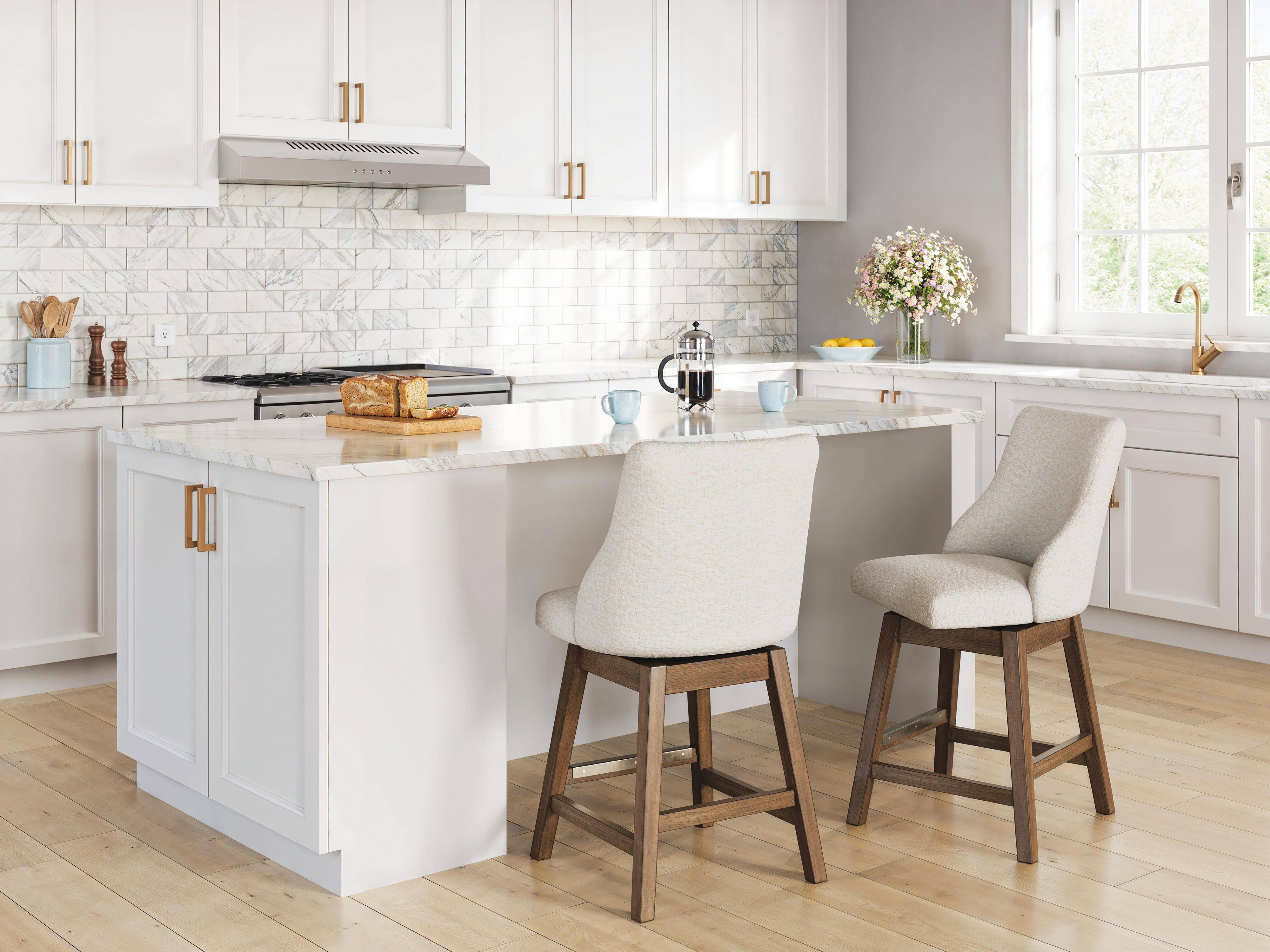 Cabalynn Counter Height Dining Table and 6 Barstools