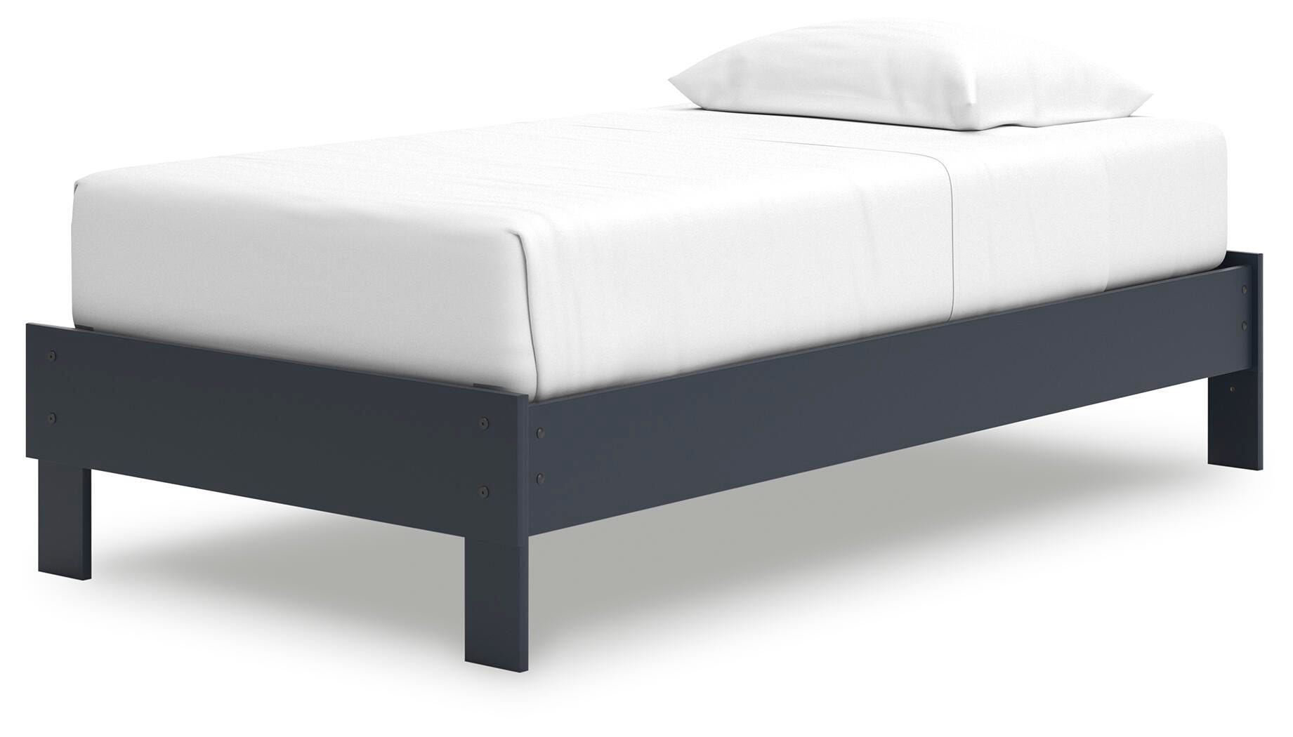 Simmenfort Platform Bed, Dresser and Chest