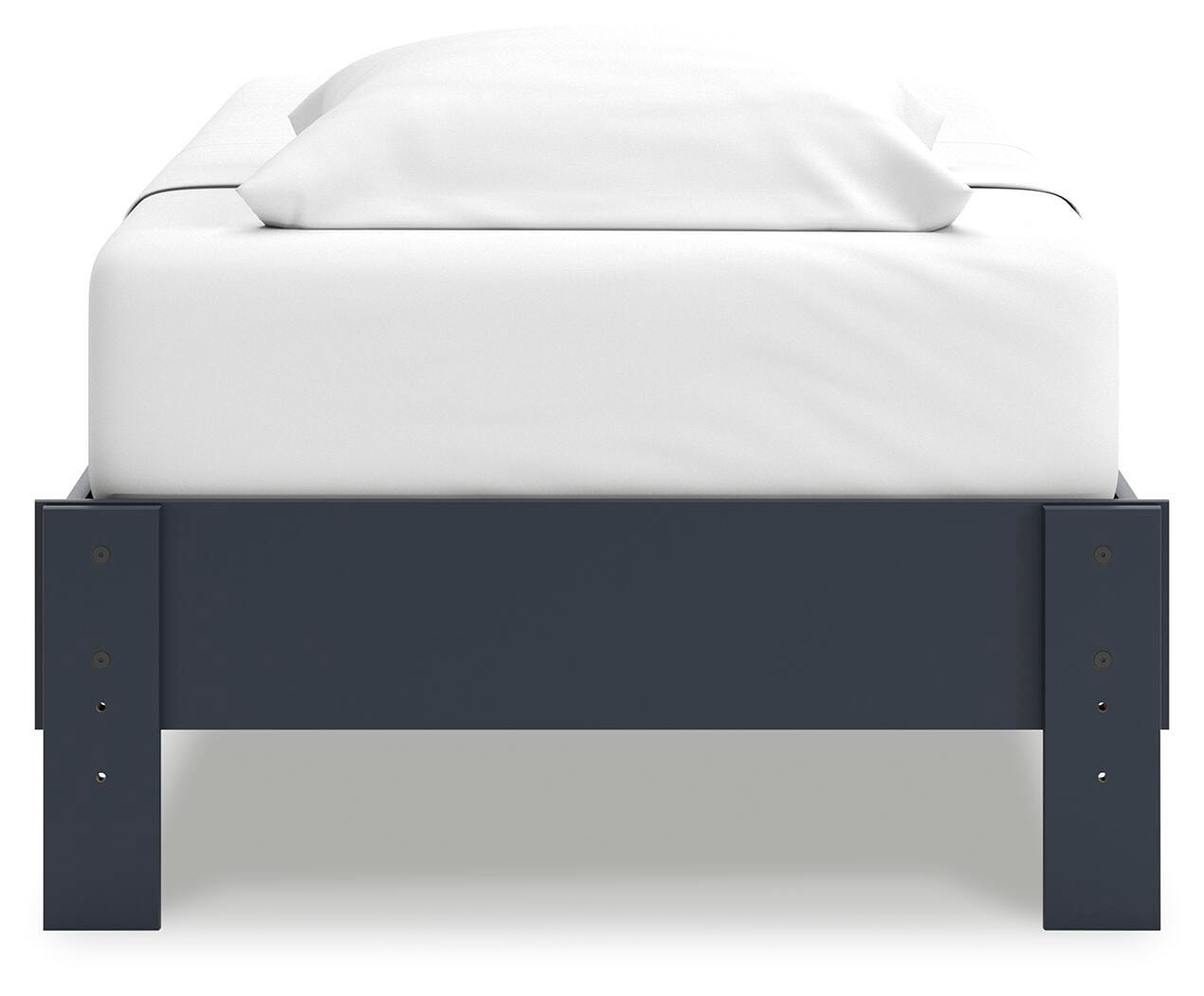 Simmenfort Platform Bed, Dresser and Chest